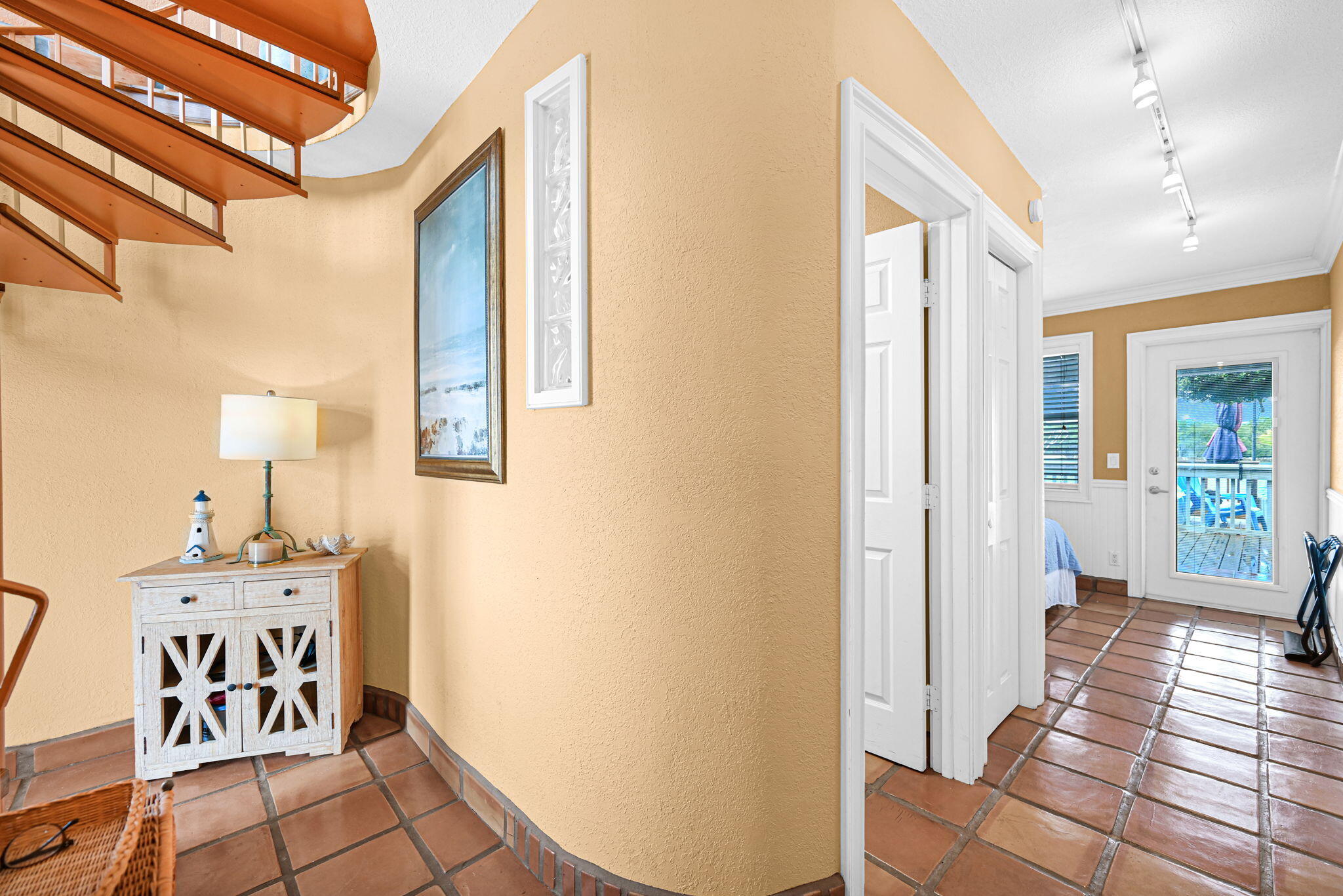 1800 N Ocean #204, Hollywood FL 33019