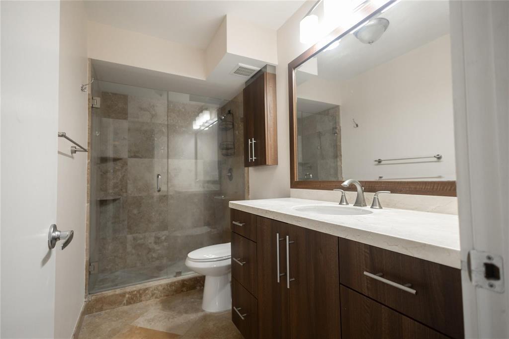 4152 Inverrary #202, Lauderhill FL 33319