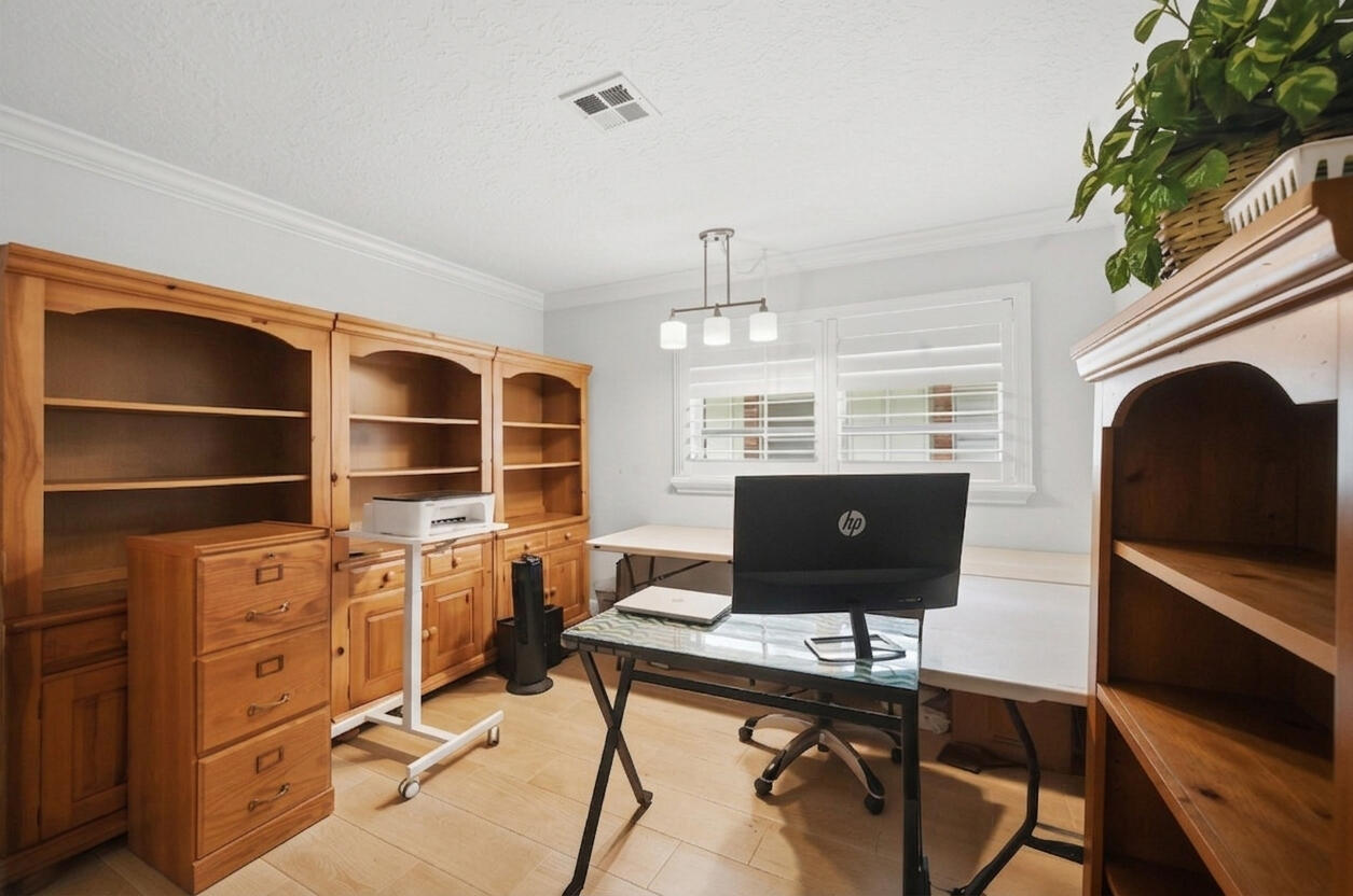 324 Orange Tree #4, Atlantis FL 33462