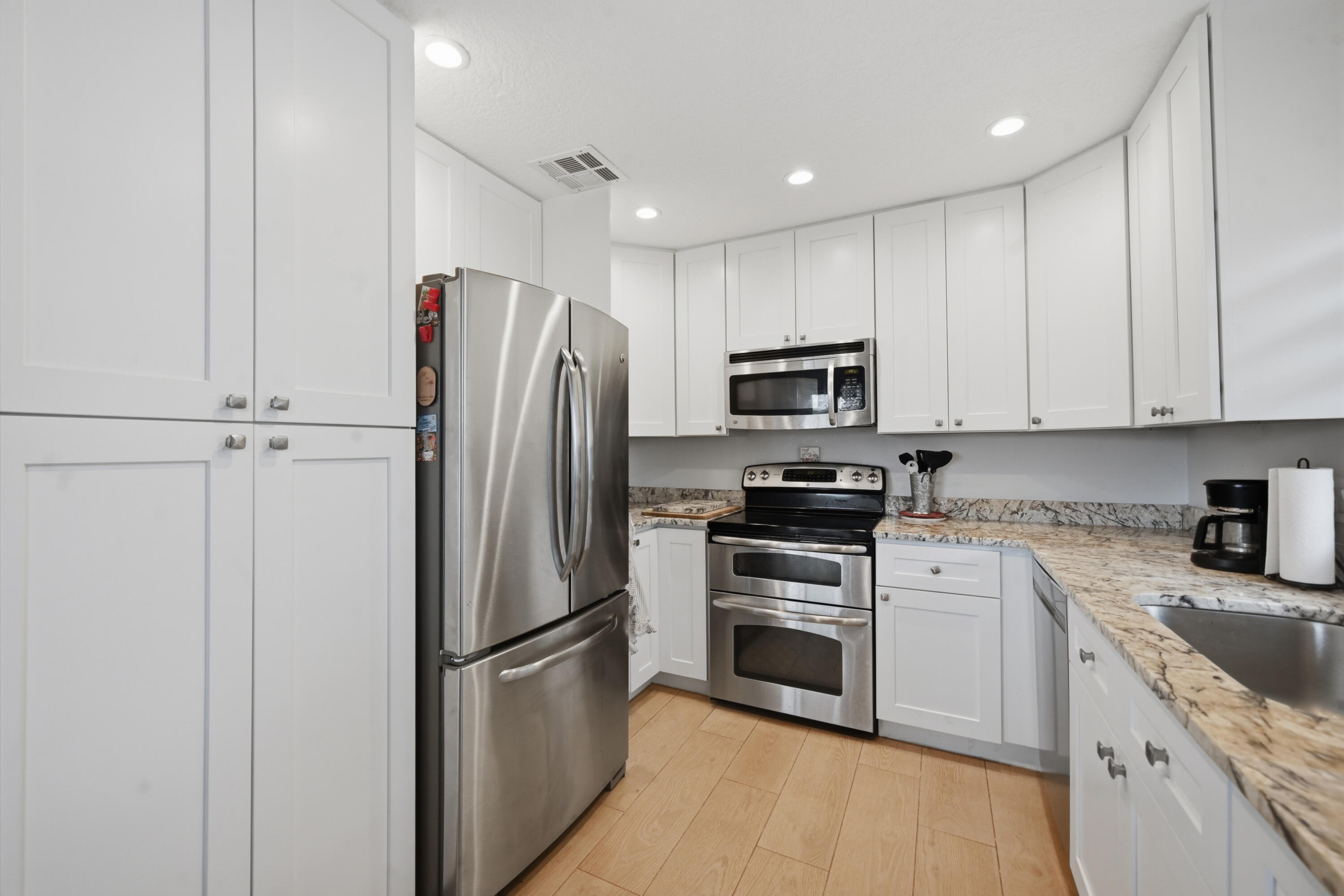 324 Orange Tree #4, Atlantis FL 33462