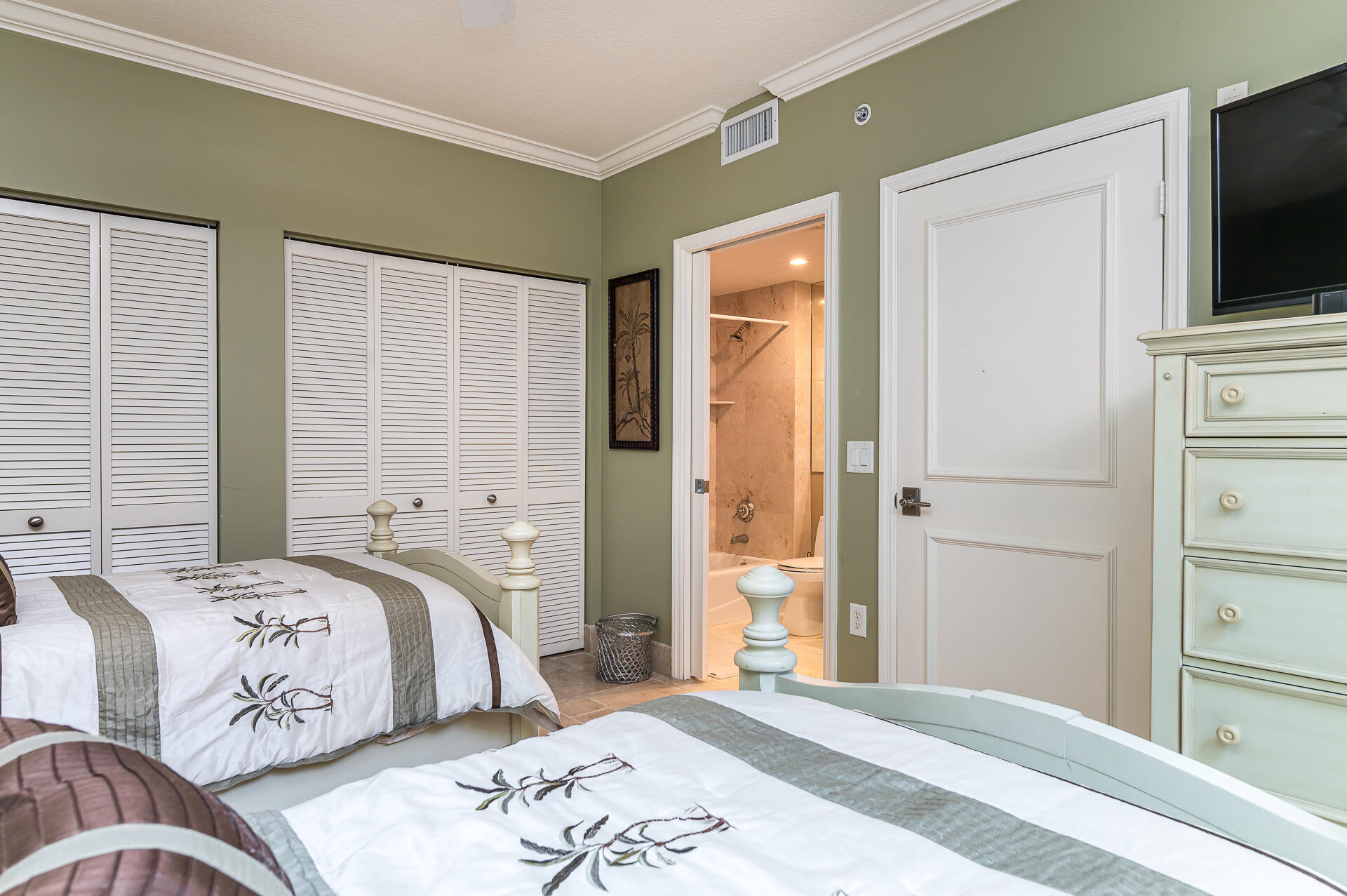 2051 SE 3rd #101, Deerfield Beach FL 33441