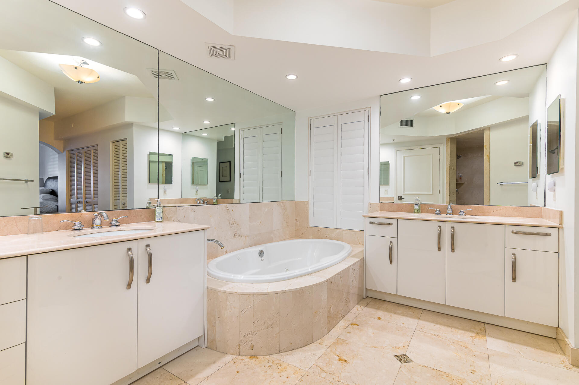 2051 SE 3rd #101, Deerfield Beach FL 33441