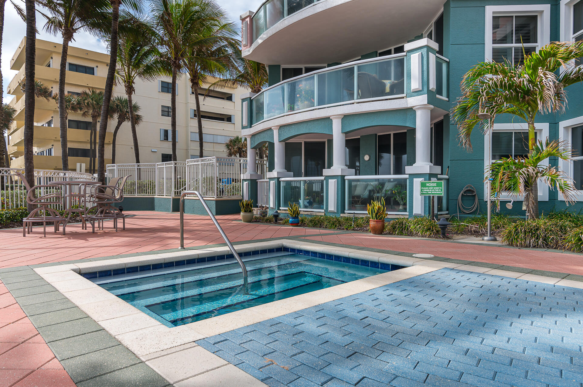 2051 SE 3rd #101, Deerfield Beach FL 33441