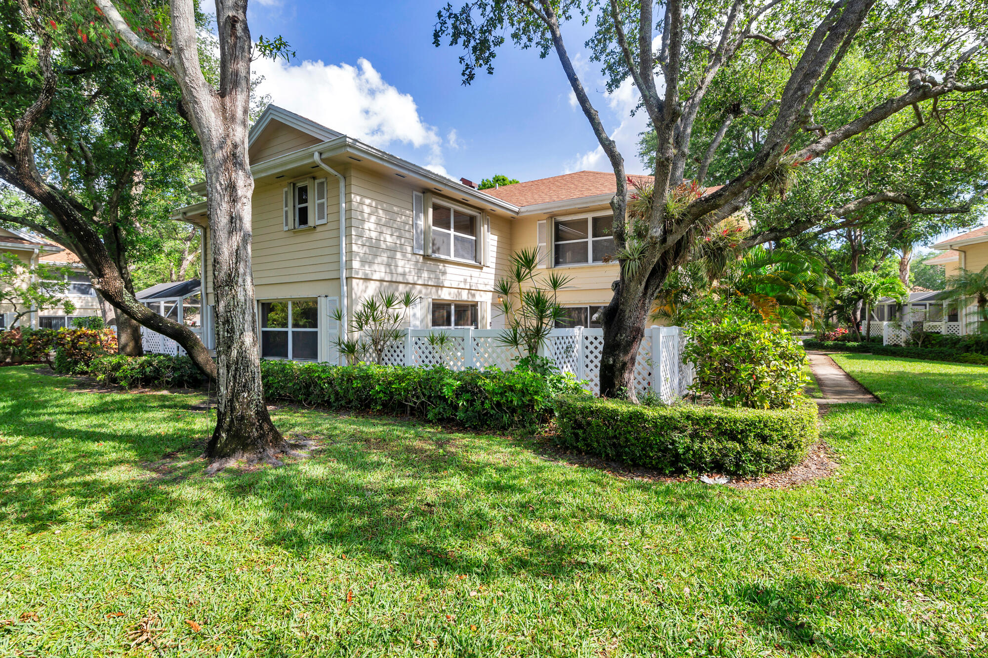 8142 Bridgewater #42c, Lake Clarke Shores FL 33406