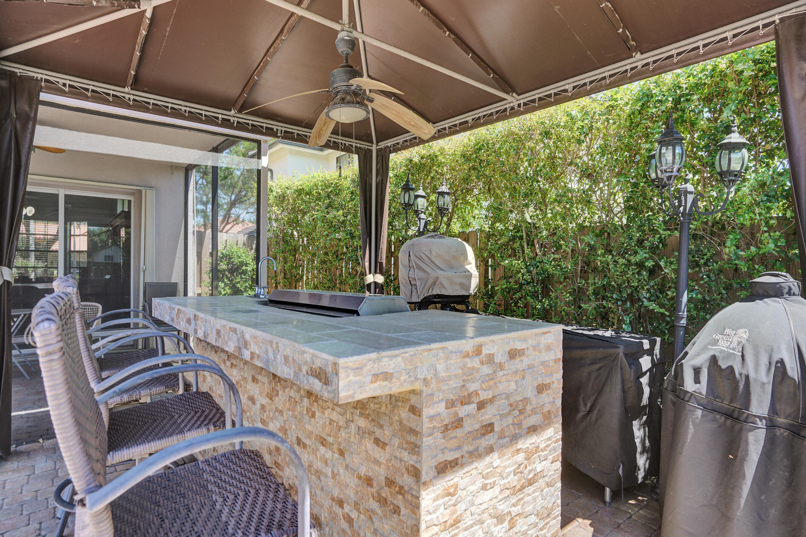 10650 Paris, Cooper City FL 33026