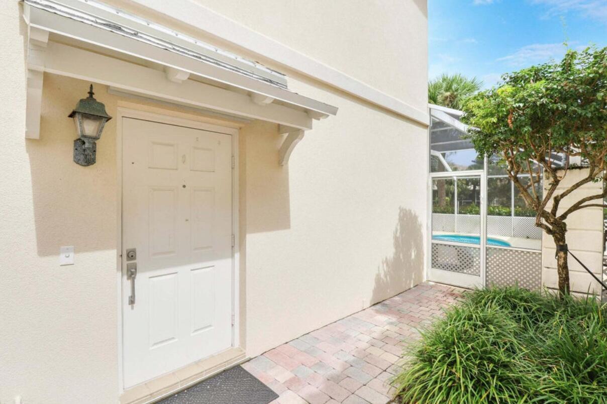 156 Santa Barbara, Palm Beach Gardens FL 33410