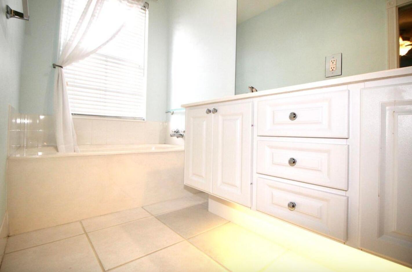156 Santa Barbara, Palm Beach Gardens FL 33410