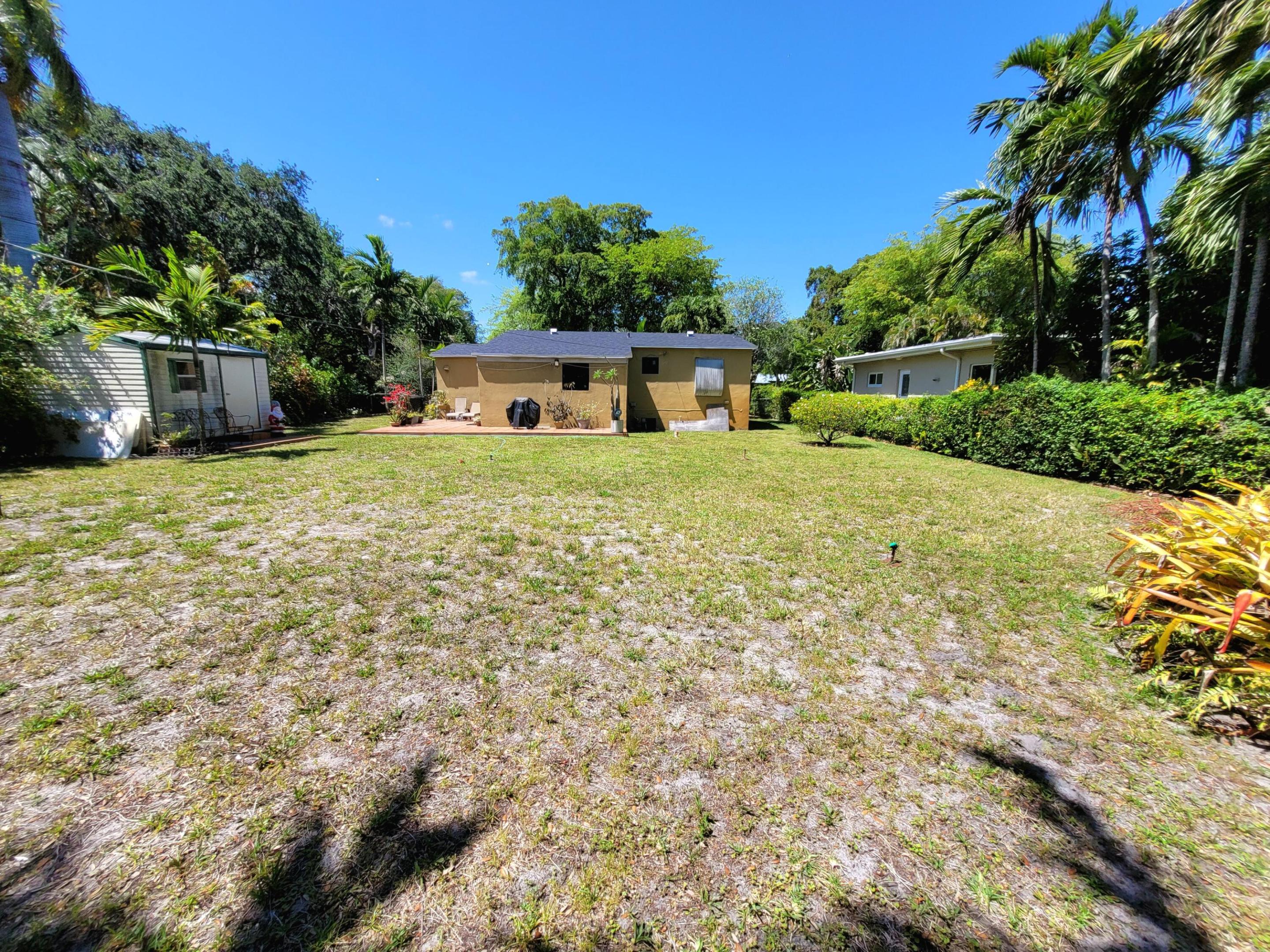 1060 NE 122nd, North Miami FL 33161