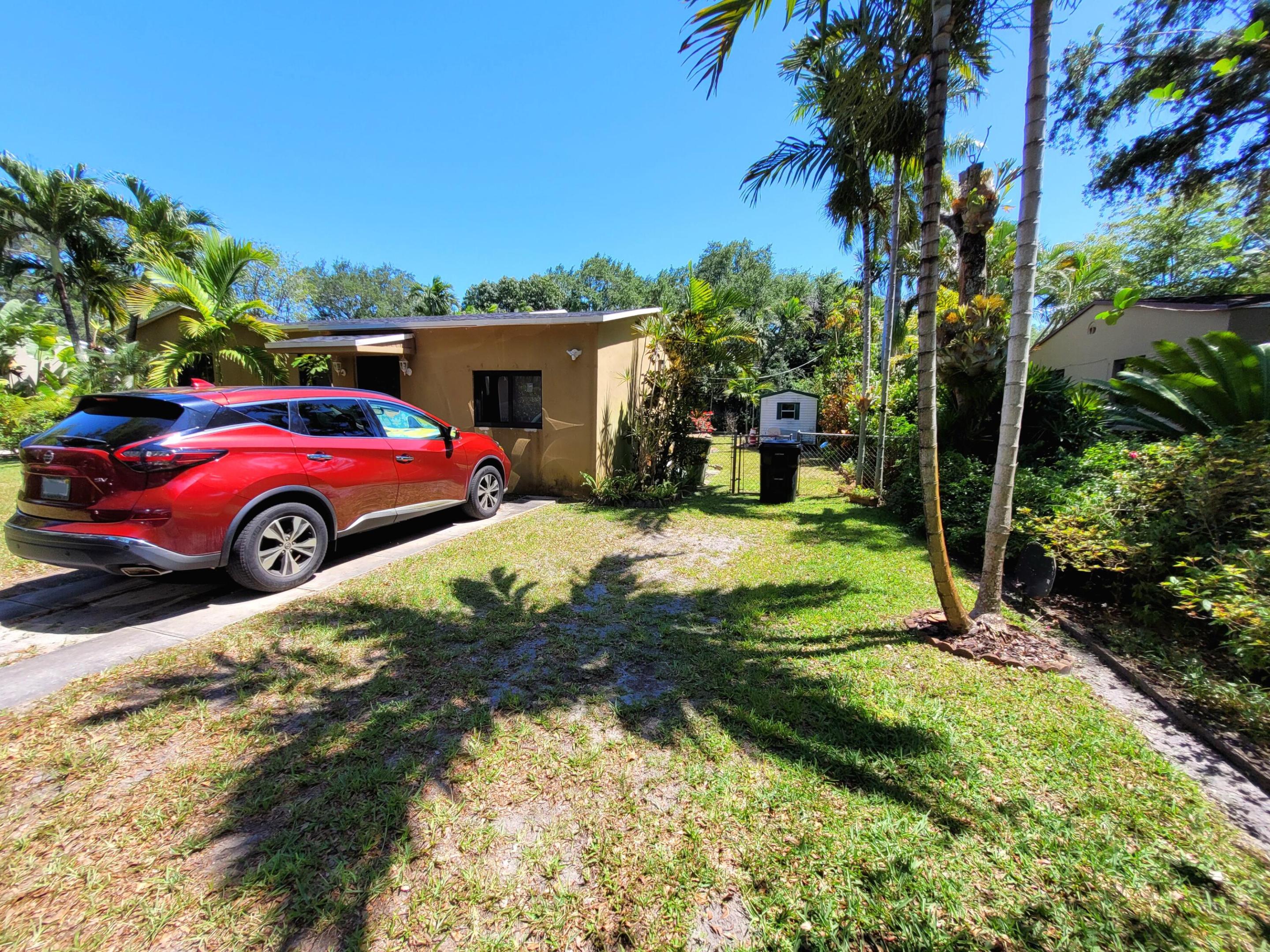 1060 NE 122nd, North Miami FL 33161