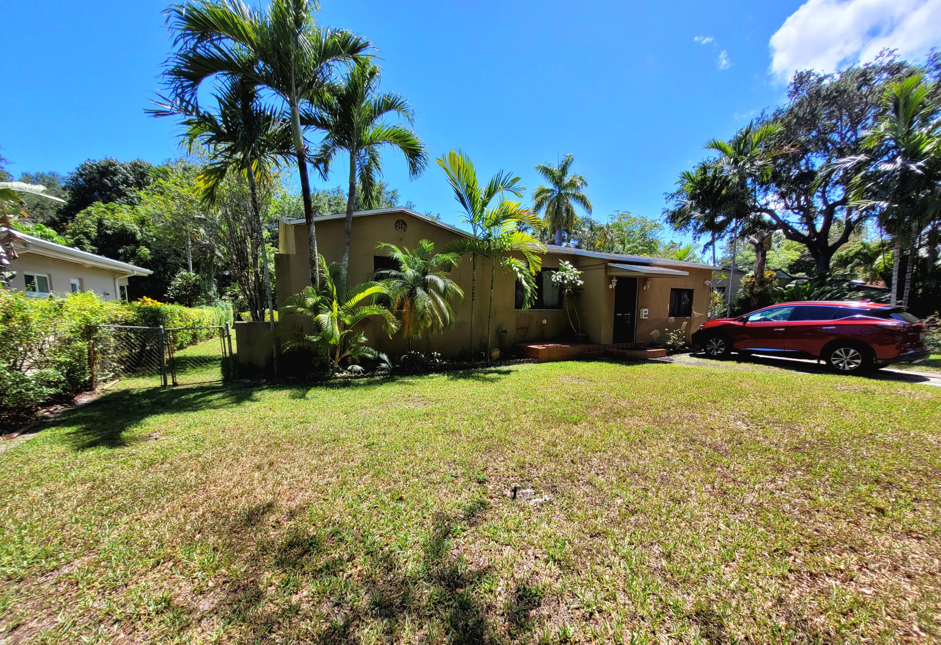 1060 NE 122nd, North Miami FL 33161