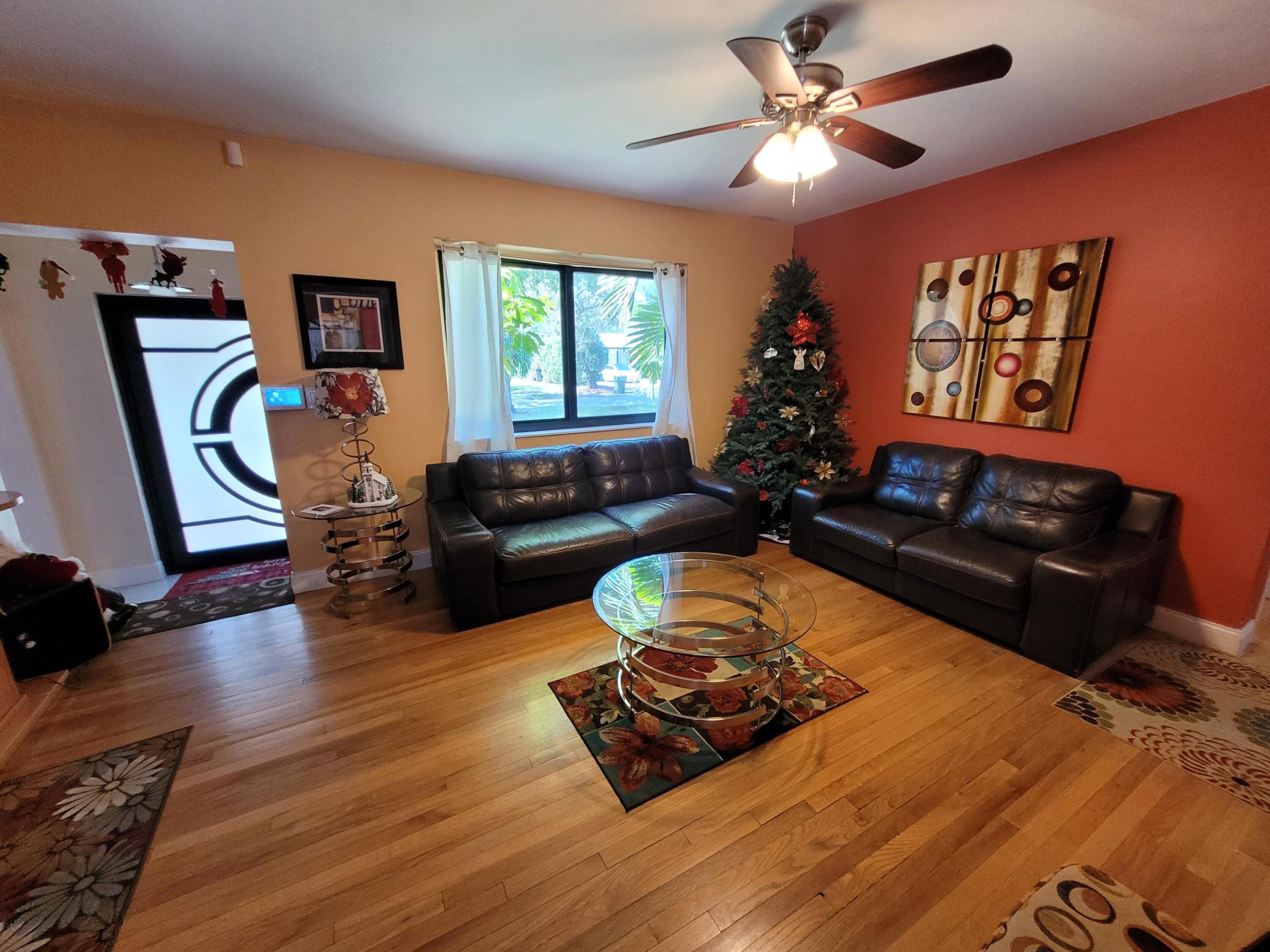 1060 NE 122nd, North Miami FL 33161