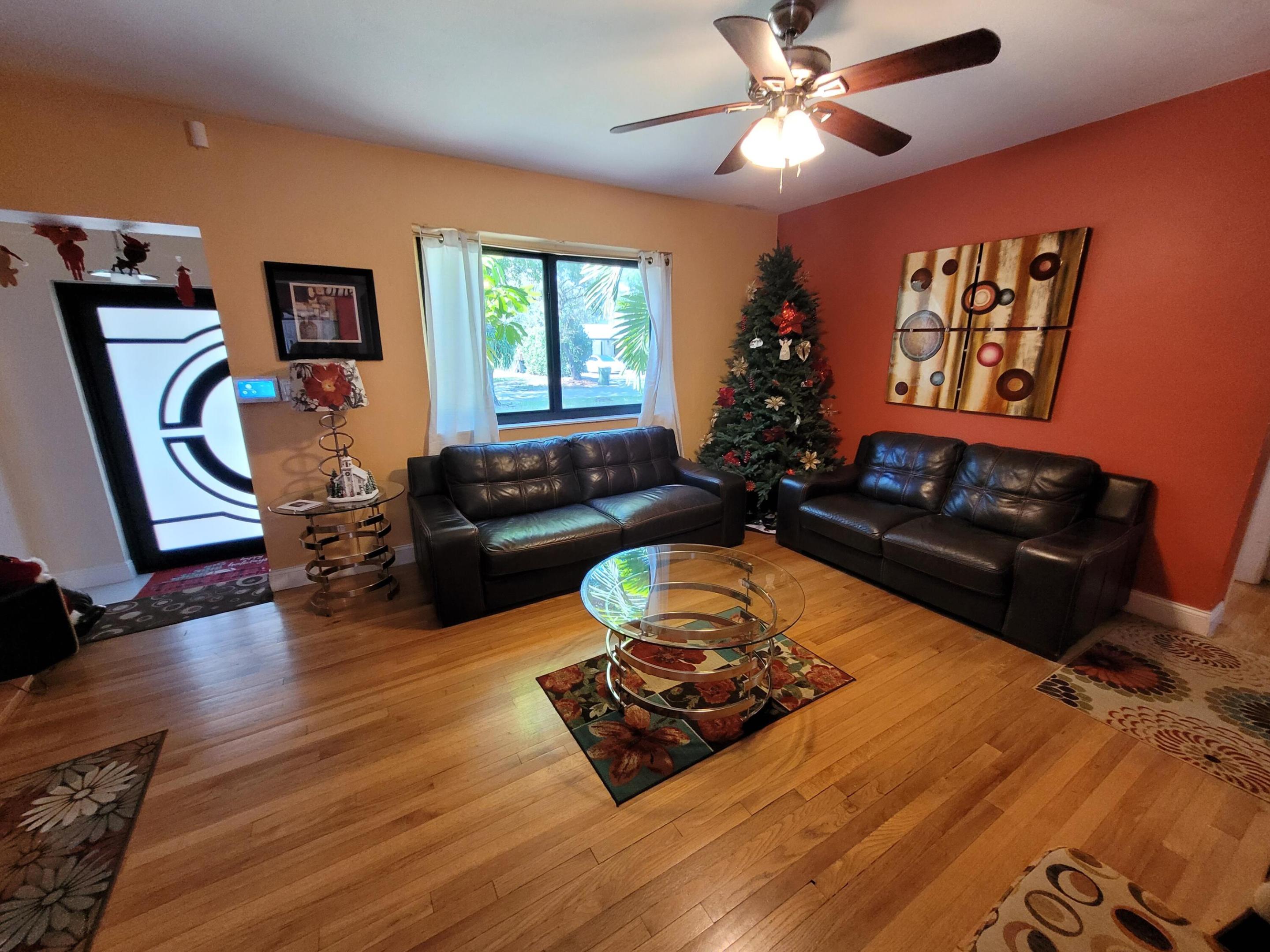 1060 NE 122nd, North Miami FL 33161