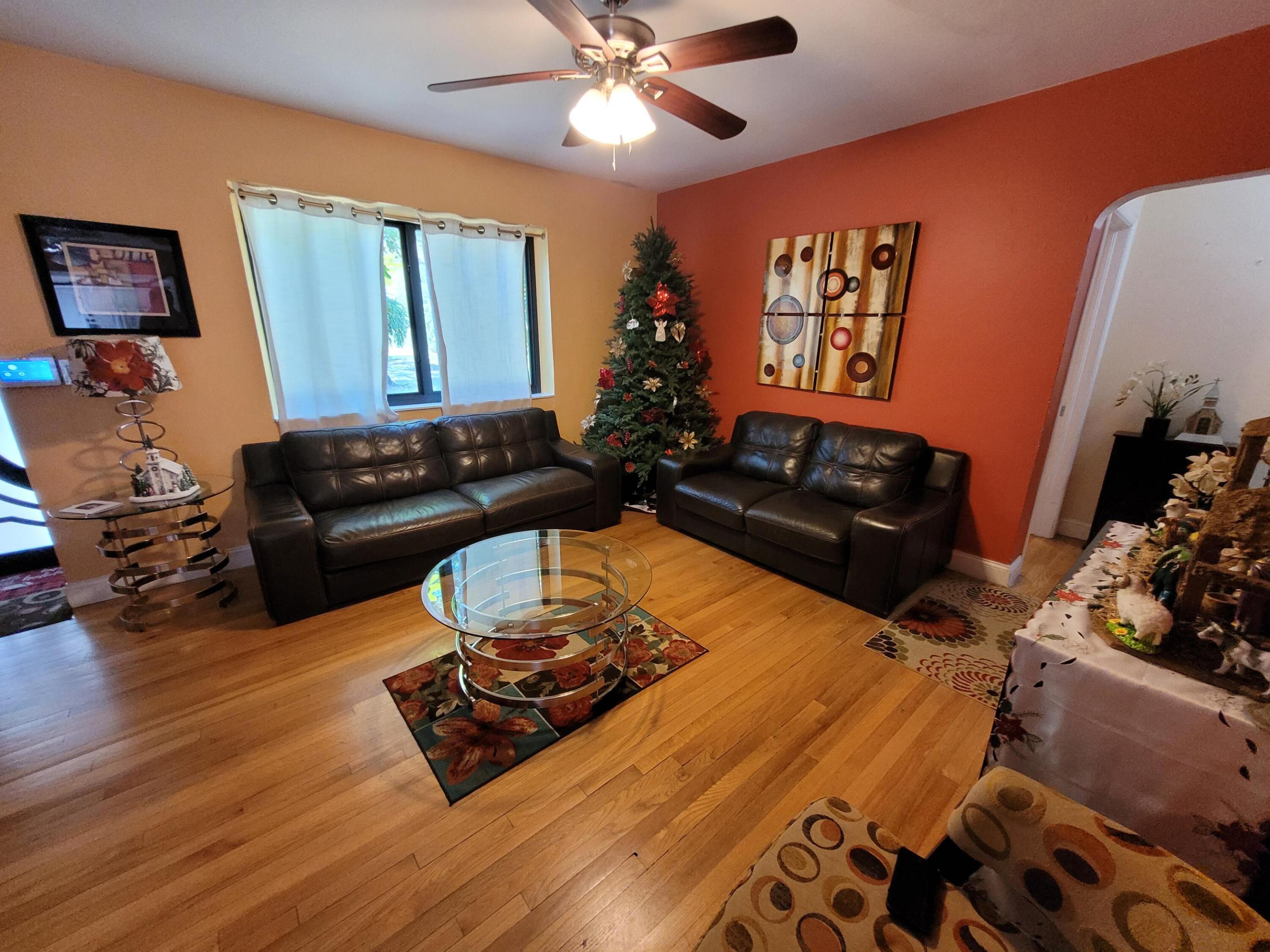 1060 NE 122nd, North Miami FL 33161