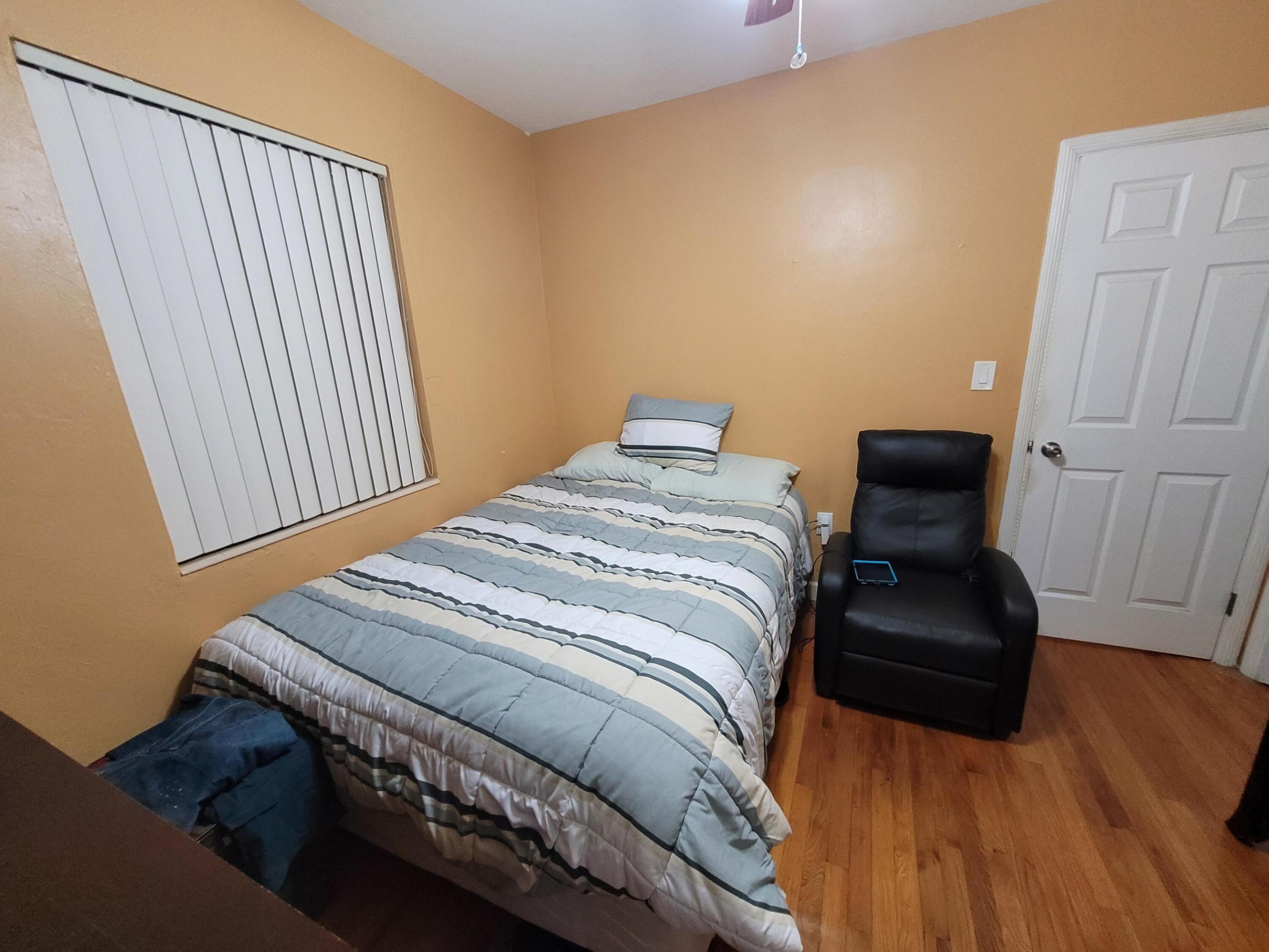 1060 NE 122nd, North Miami FL 33161