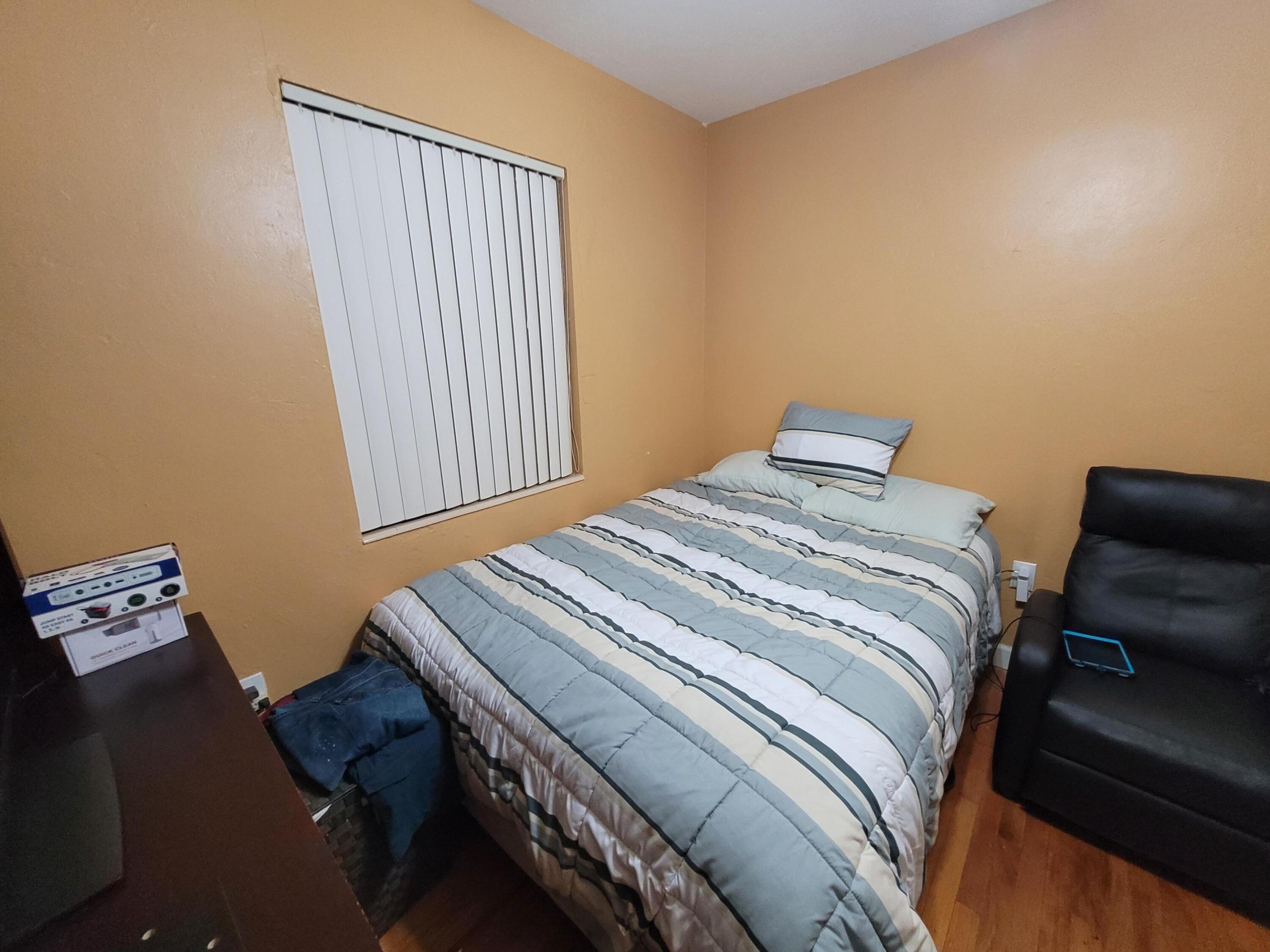 1060 NE 122nd, North Miami FL 33161
