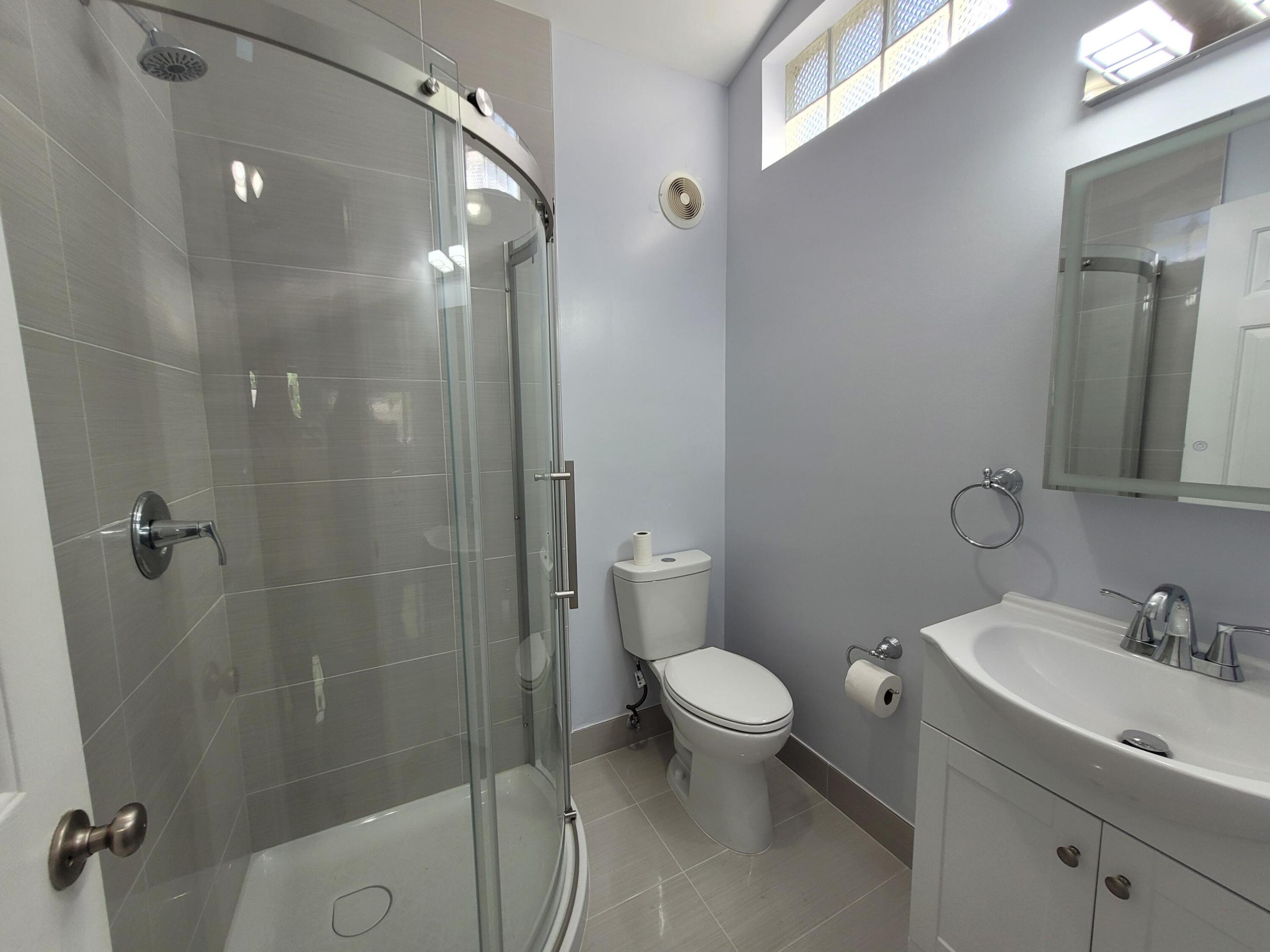 1060 NE 122nd, North Miami FL 33161