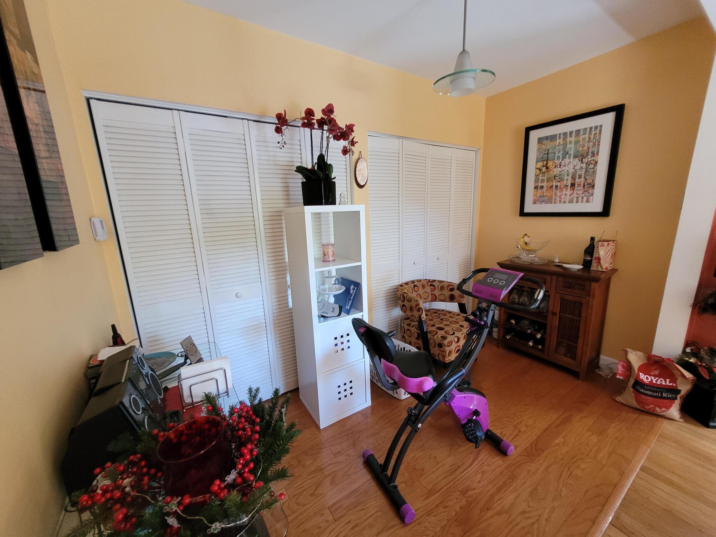 1060 NE 122nd, North Miami FL 33161