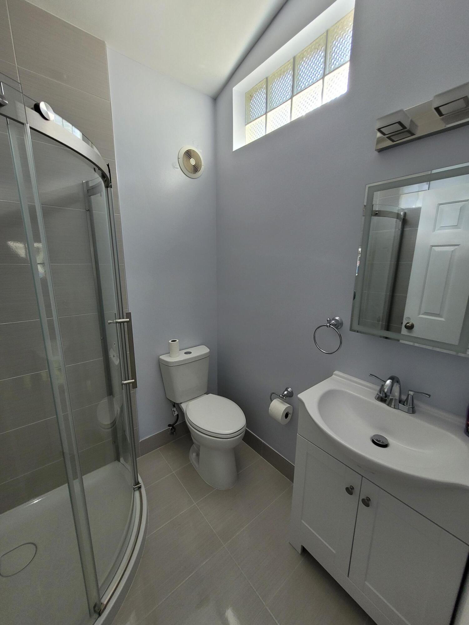 1060 NE 122nd, North Miami FL 33161