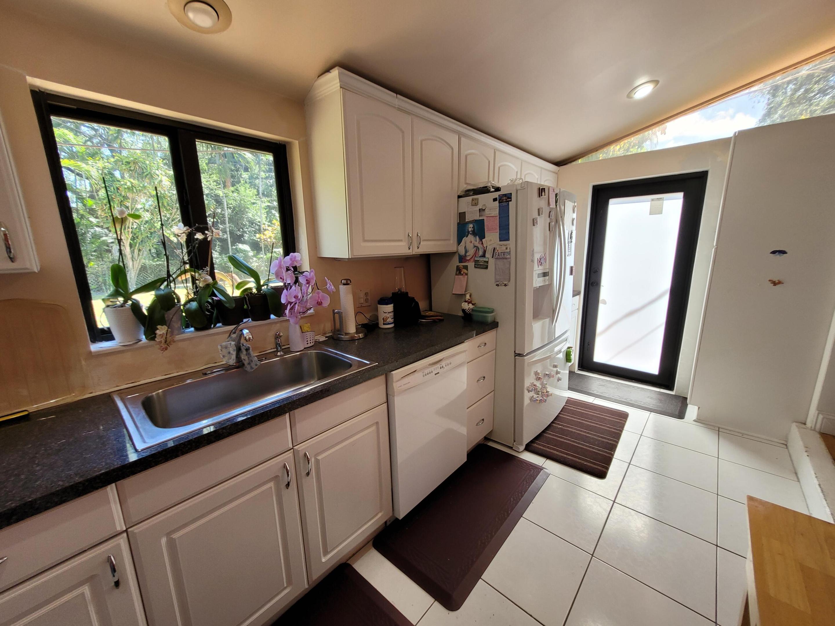 1060 NE 122nd, North Miami FL 33161