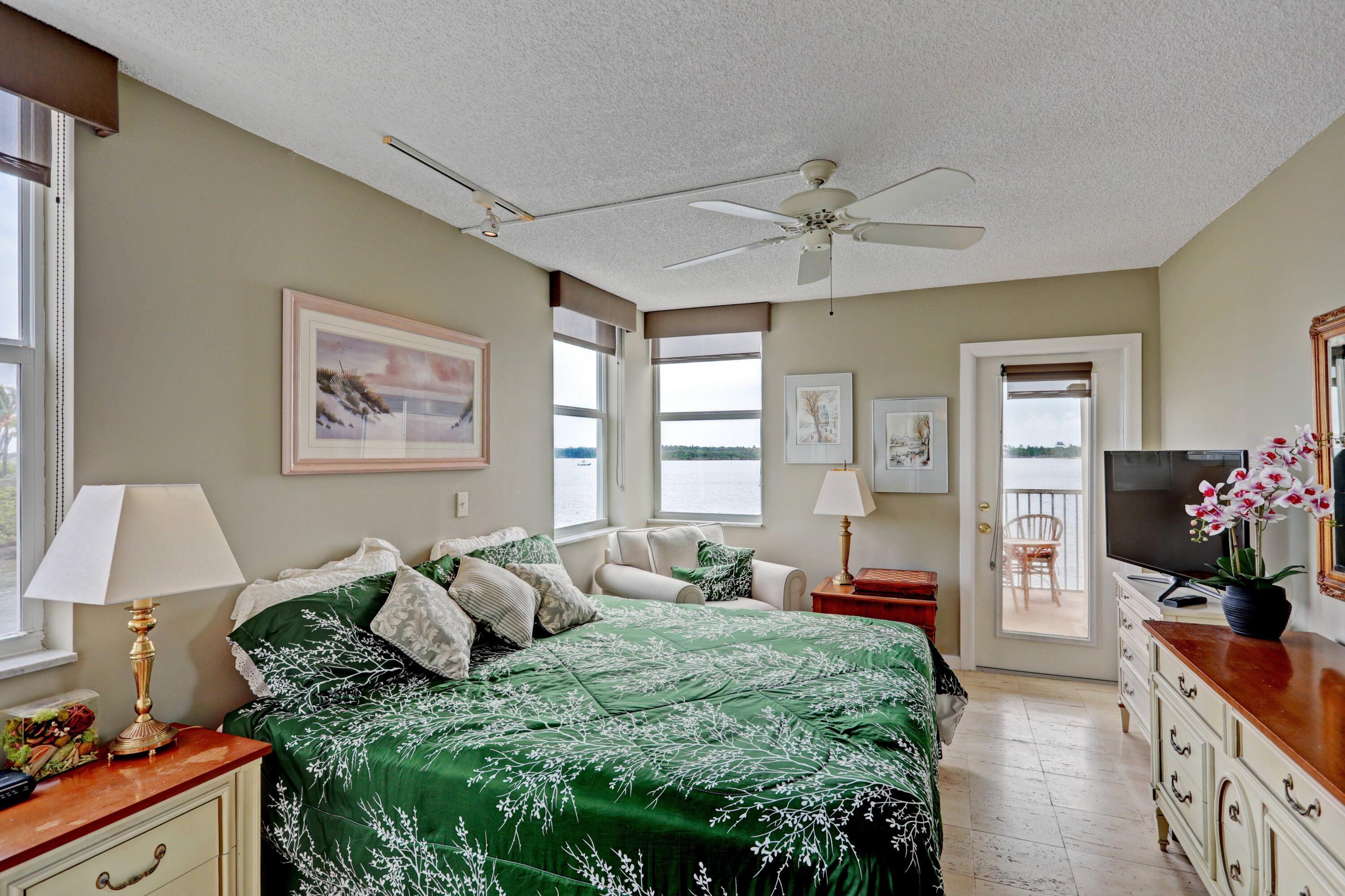 1820 New Palm #201, Boynton Beach FL 33435