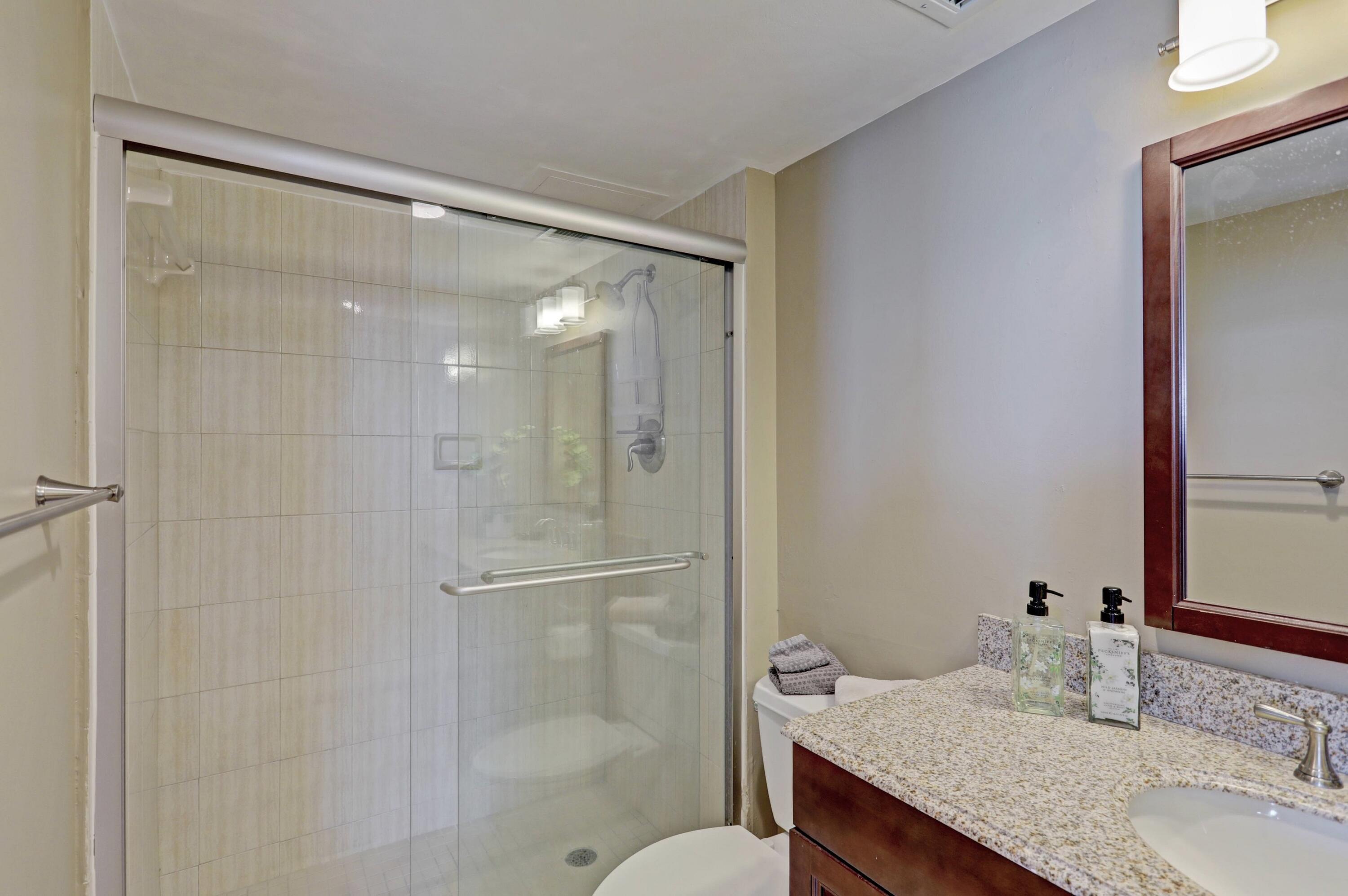 1820 New Palm #201, Boynton Beach FL 33435