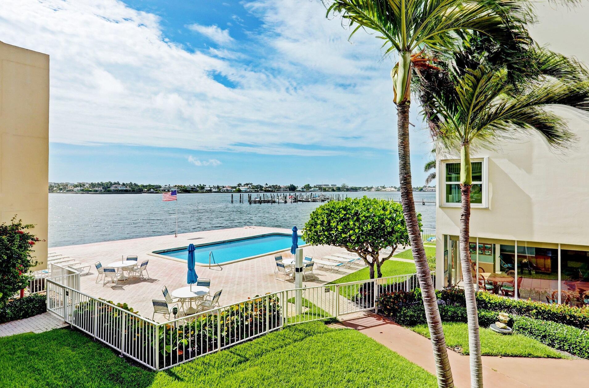 1820 New Palm #201, Boynton Beach FL 33435