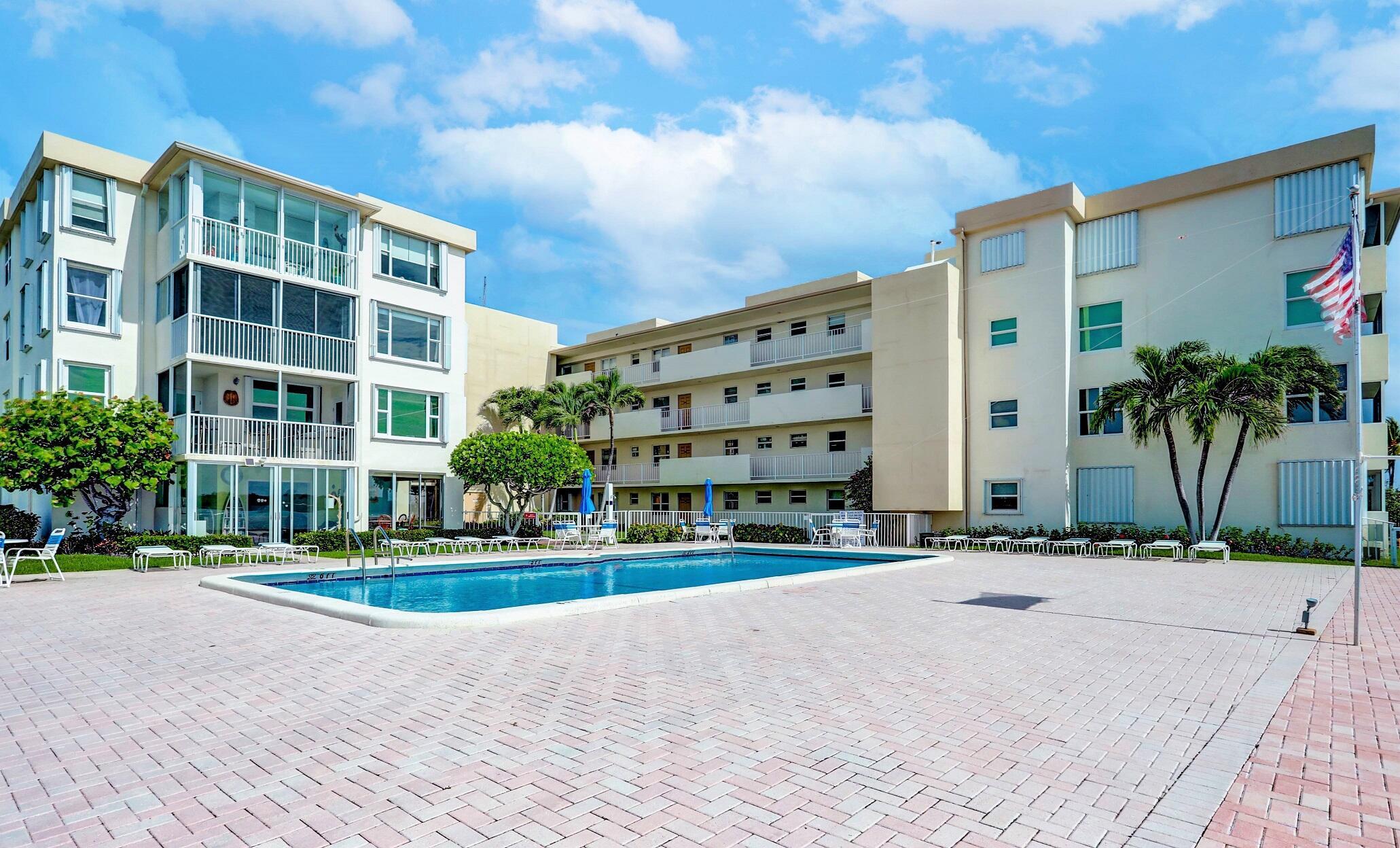 1820 New Palm #201, Boynton Beach FL 33435