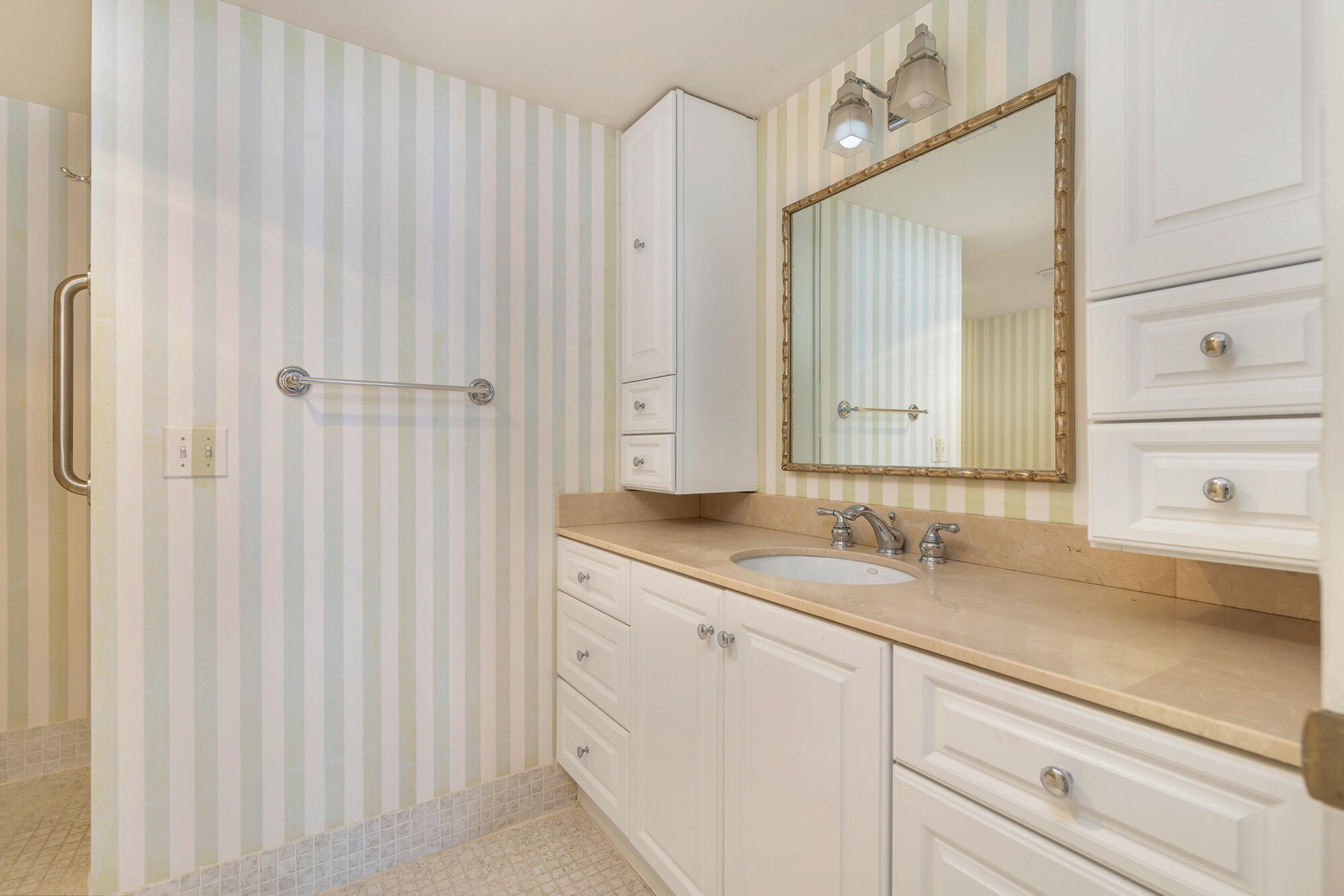1801 S Flagler #1105, West Palm Beach FL 33401