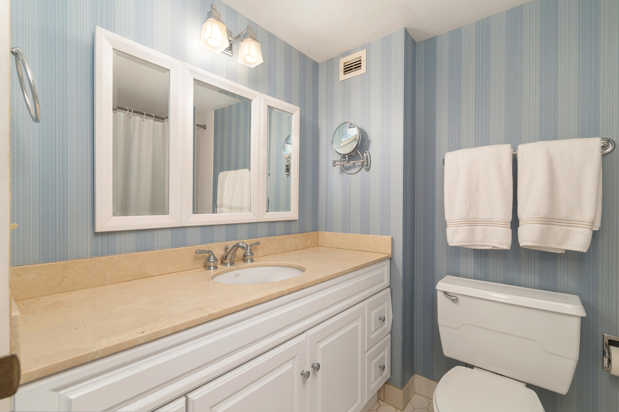 1801 S Flagler #1105, West Palm Beach FL 33401