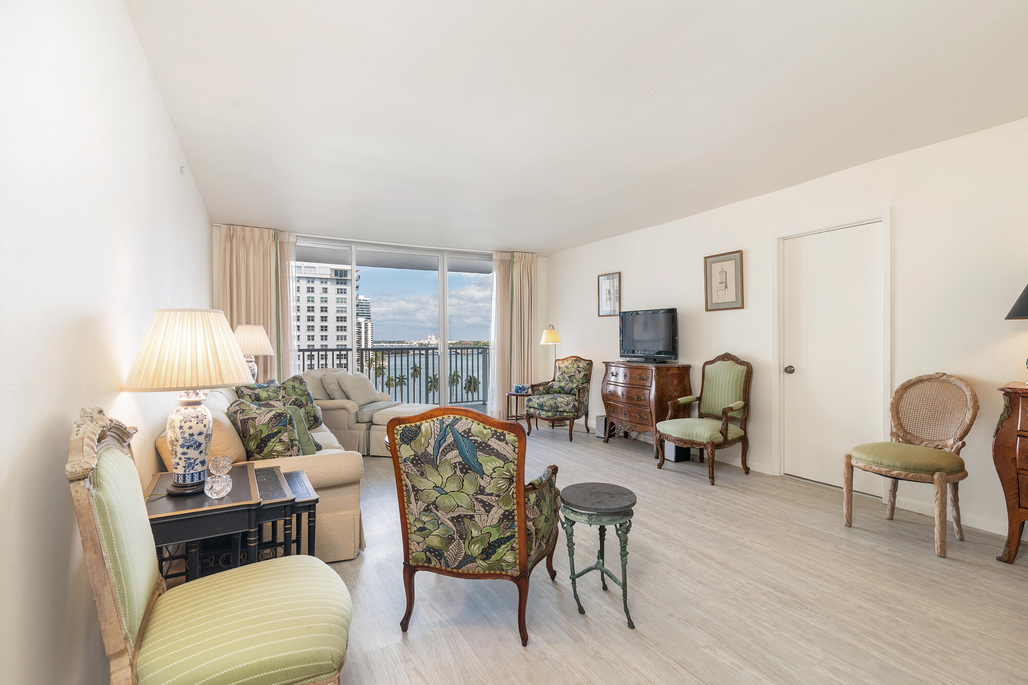 1801 S Flagler #1105, West Palm Beach FL 33401