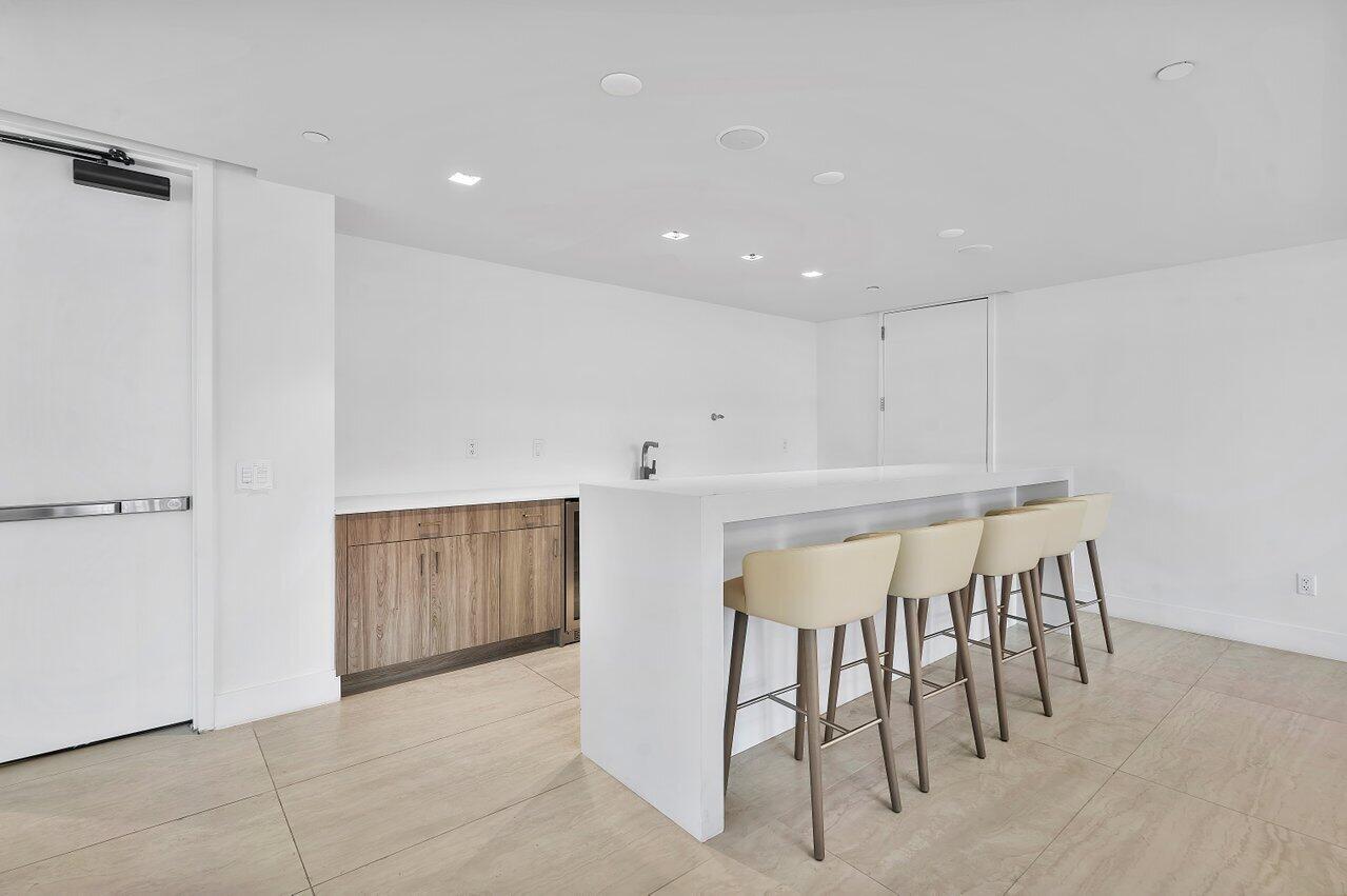 3100 N Ocean #1505, Riviera Beach FL 33404
