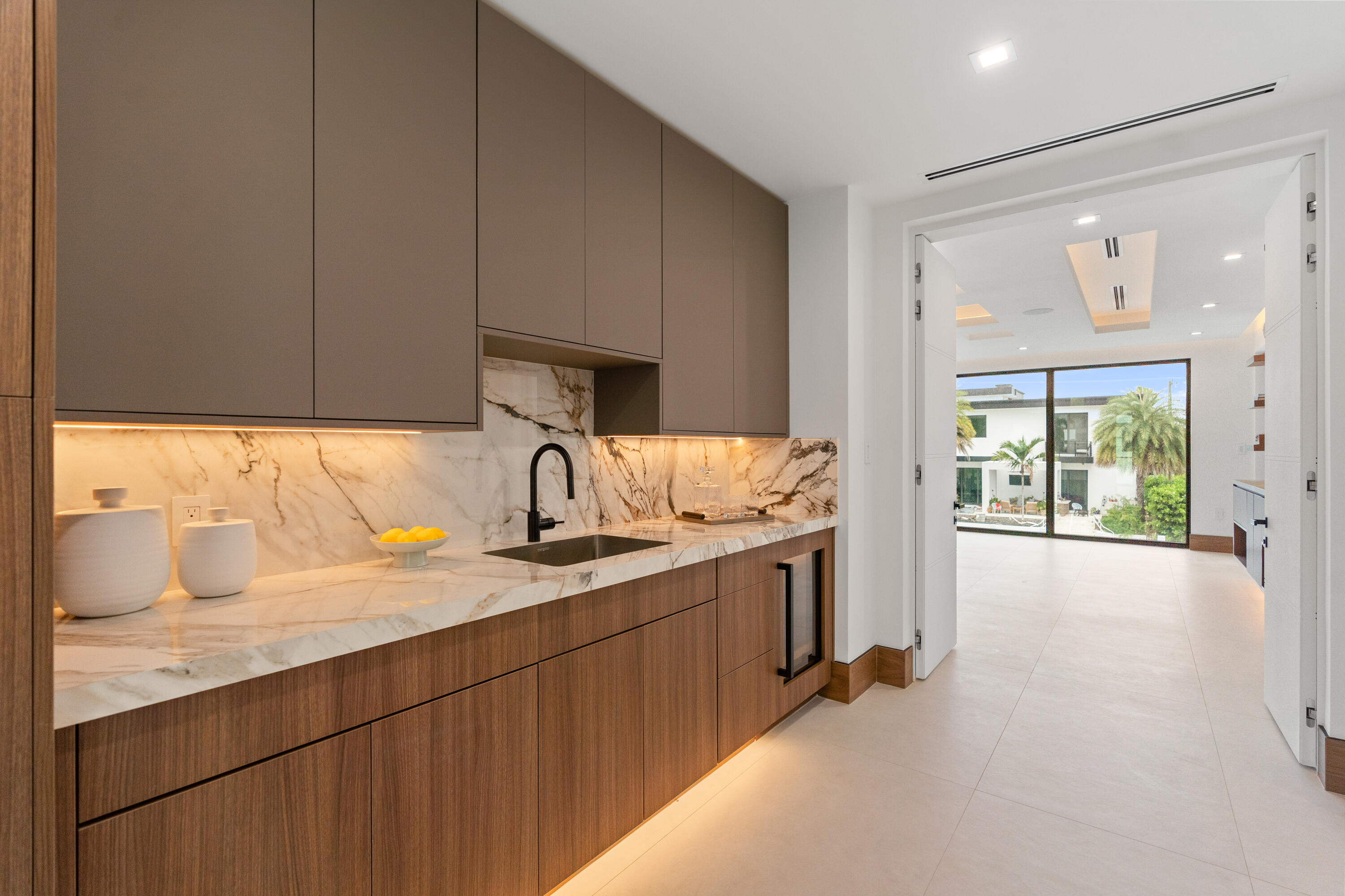 2441 NE 48th, Lighthouse Point FL 33064