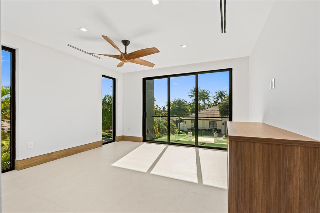 2441 NE 48th, Lighthouse Point FL 33064