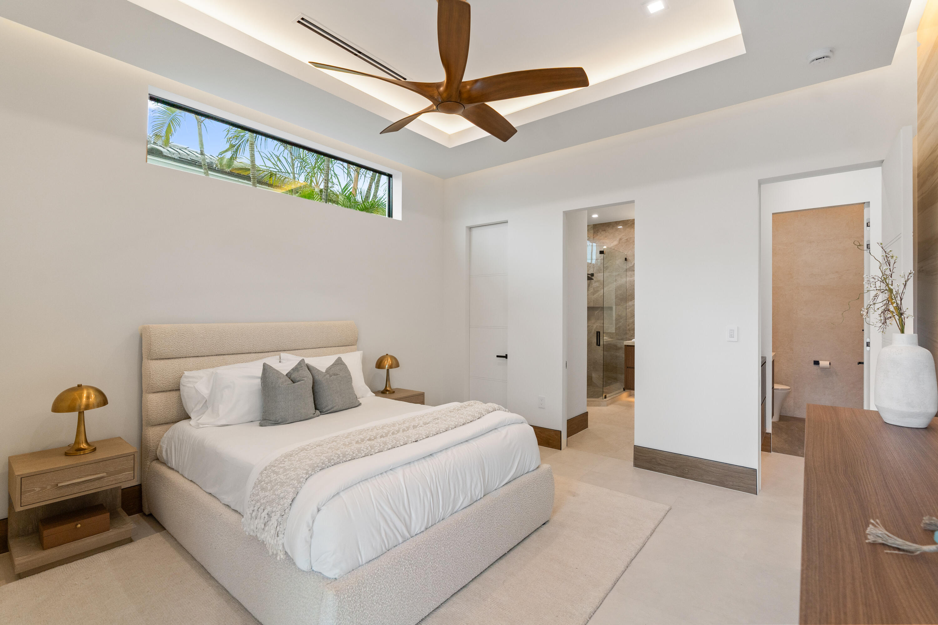 2441 NE 48th, Lighthouse Point FL 33064