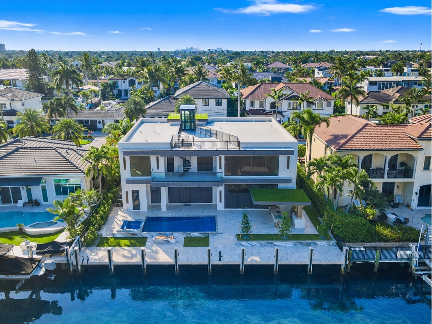 2441 NE 48th, Lighthouse Point FL 33064