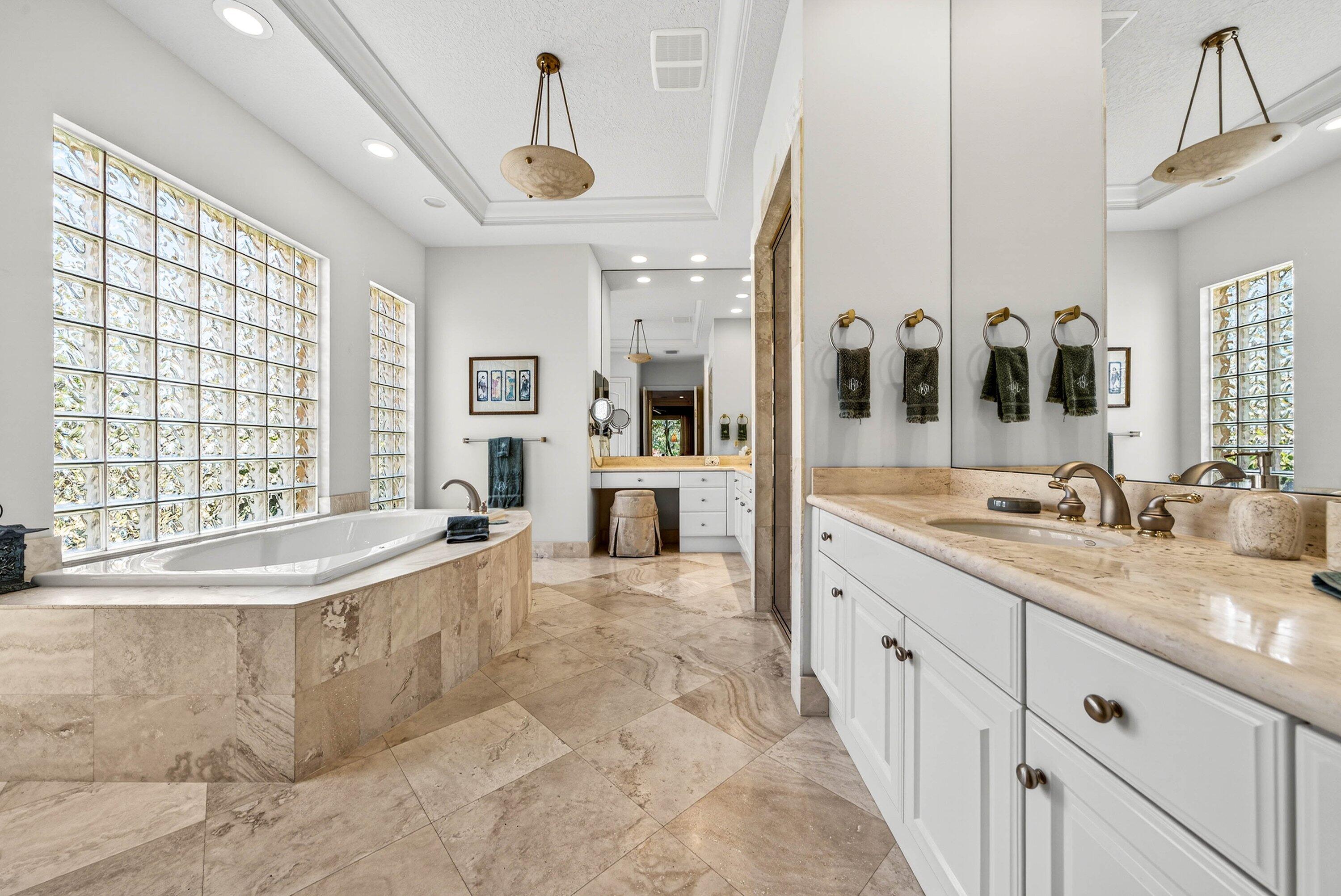 123 Sunesta Cove, Palm Beach Gardens FL 33418