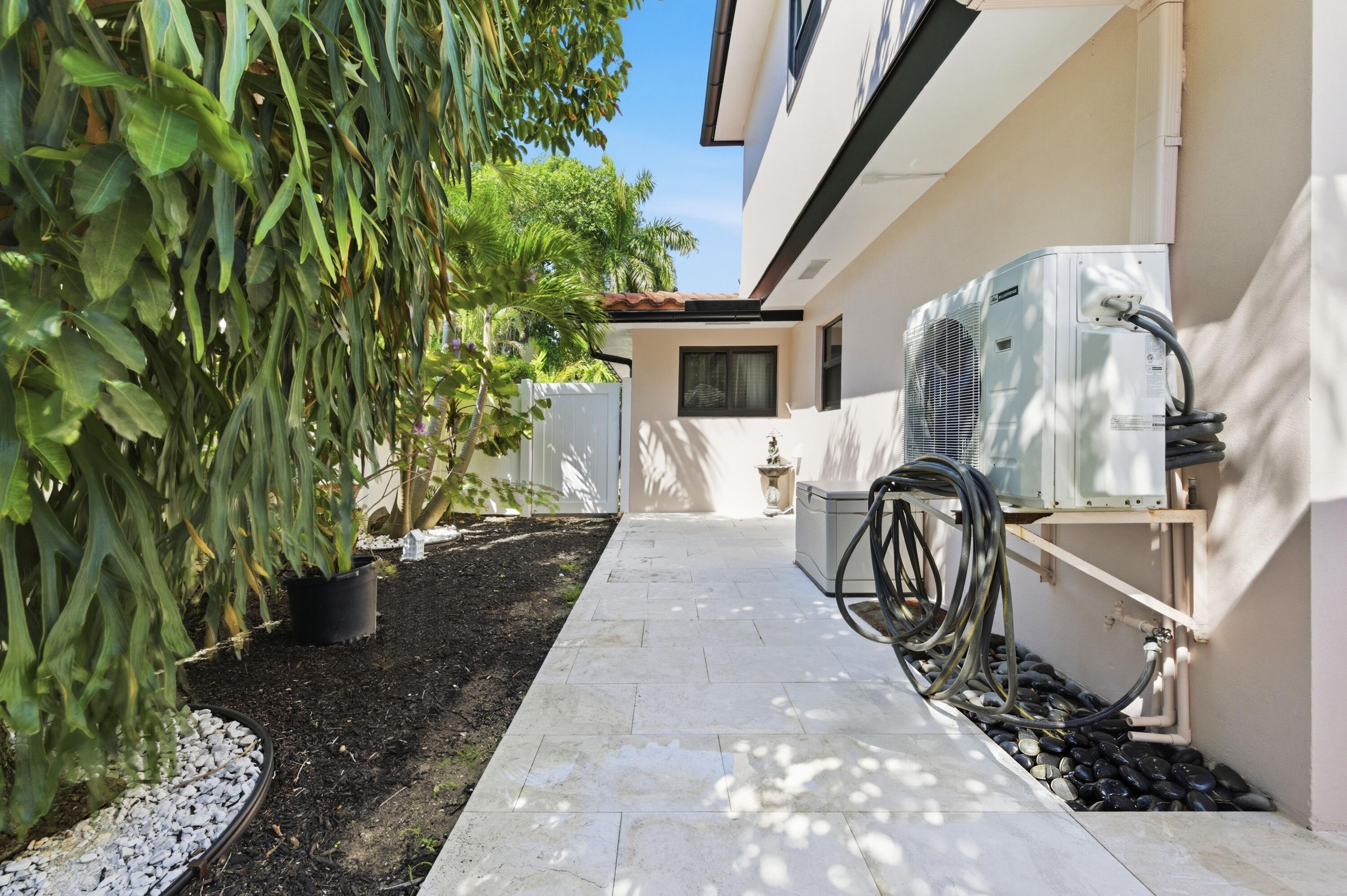 702 S Atlantic, Lantana FL 33462