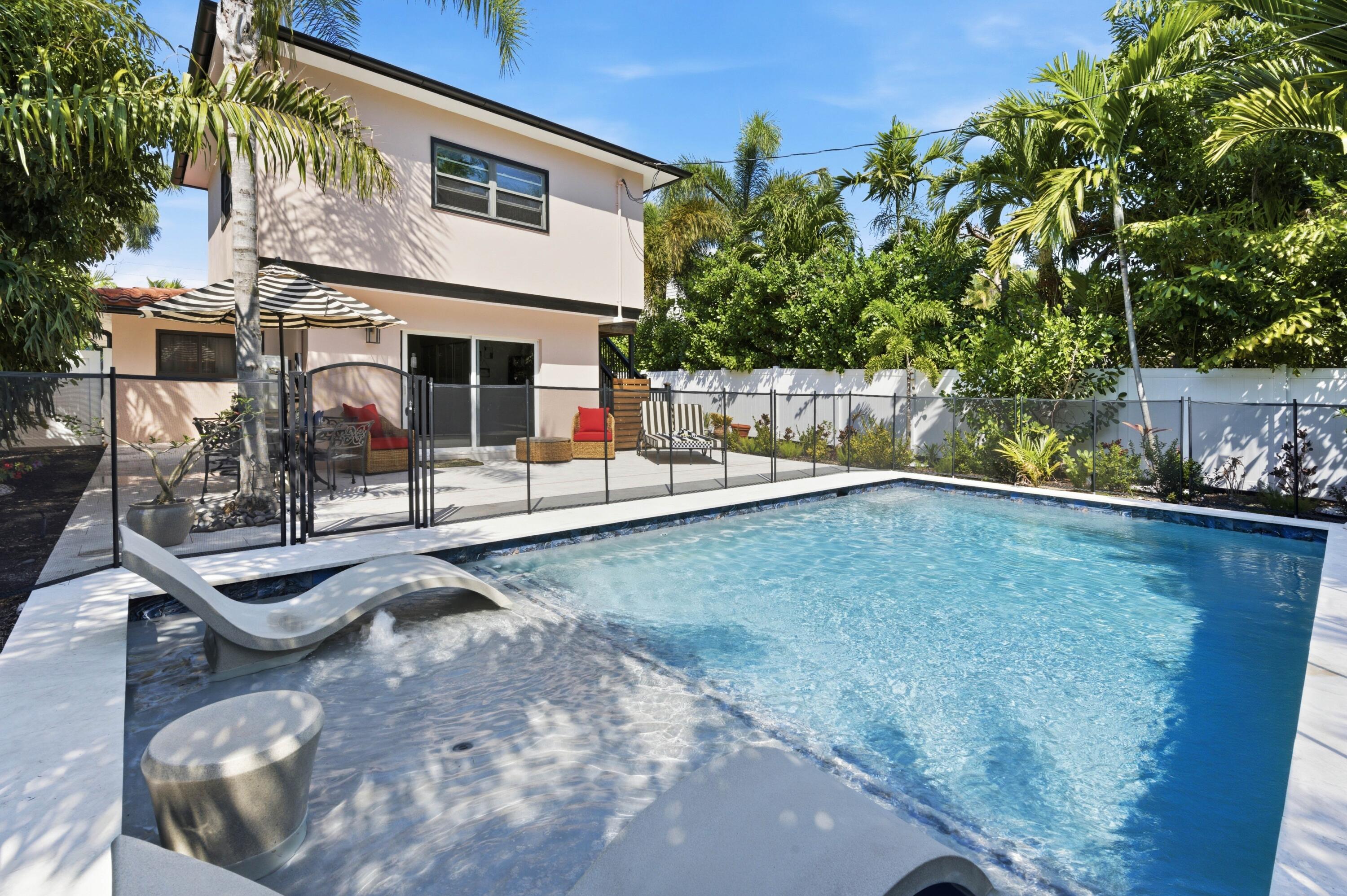 702 S Atlantic, Lantana FL 33462