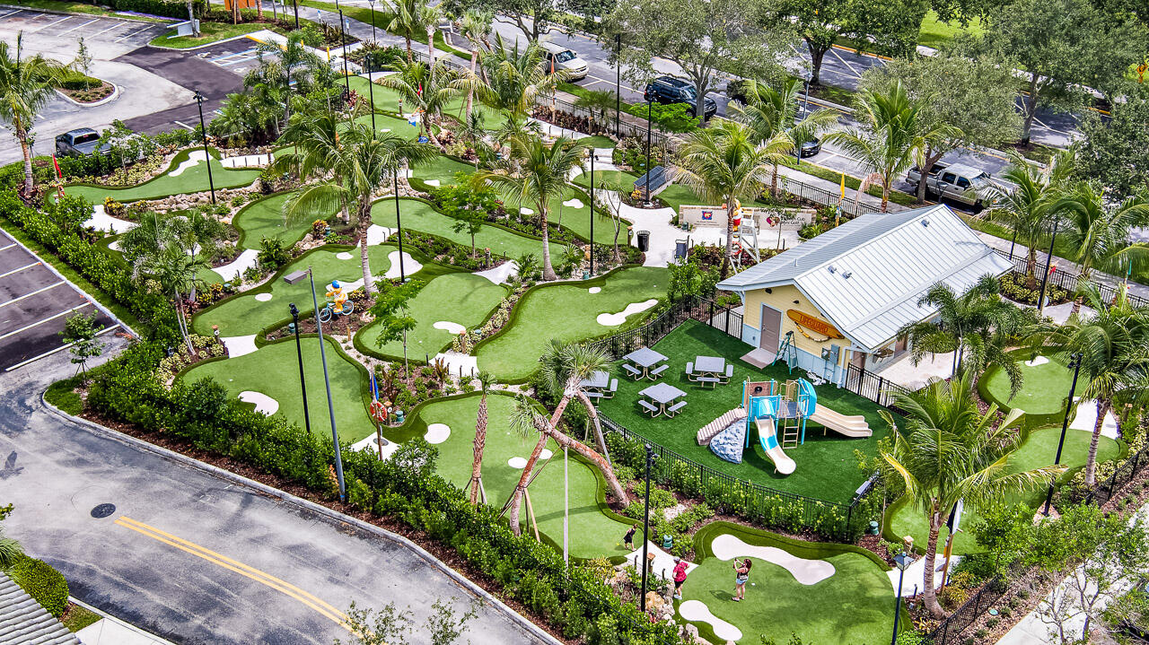 3372 Greenway, Jupiter FL 33458