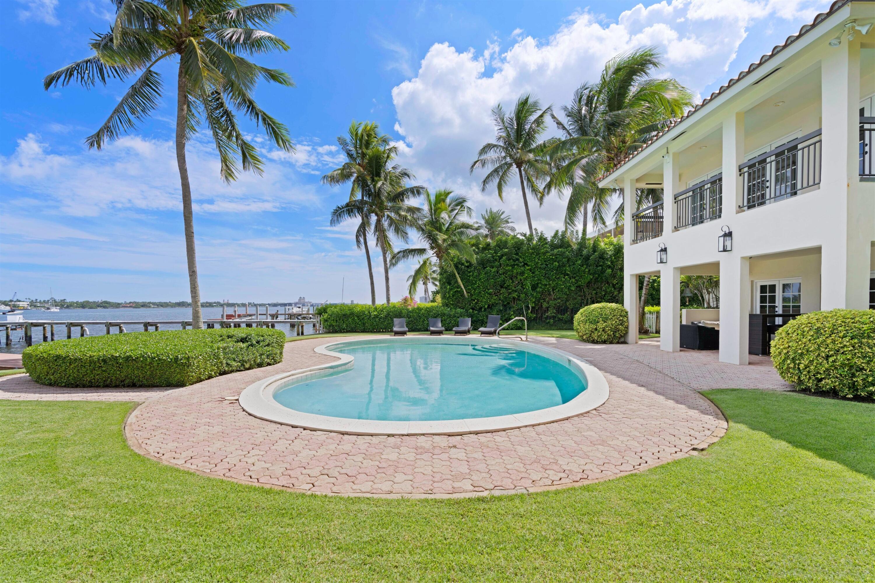 3304 N Flagler, West Palm Beach FL 33407