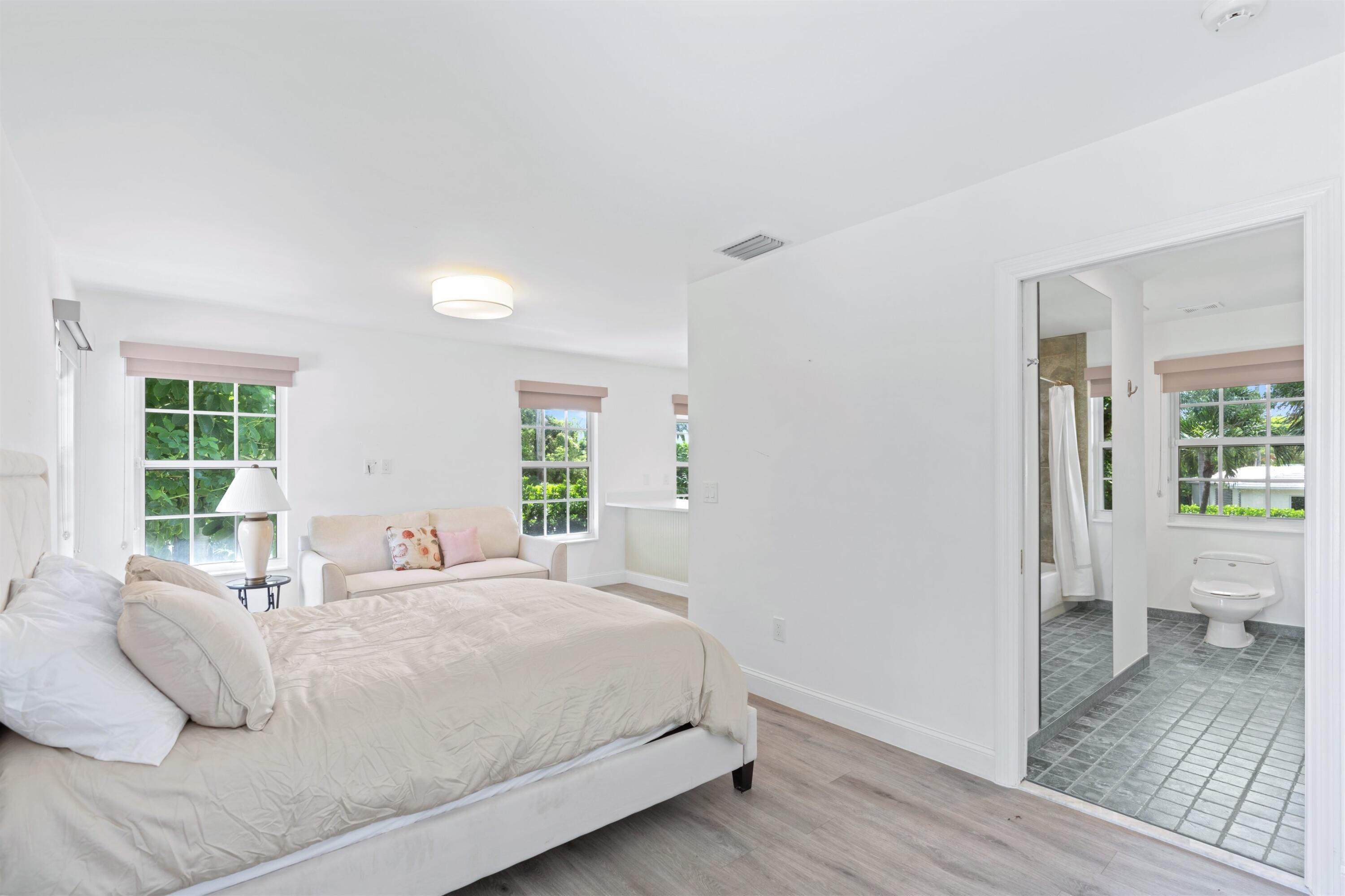 3304 N Flagler, West Palm Beach FL 33407