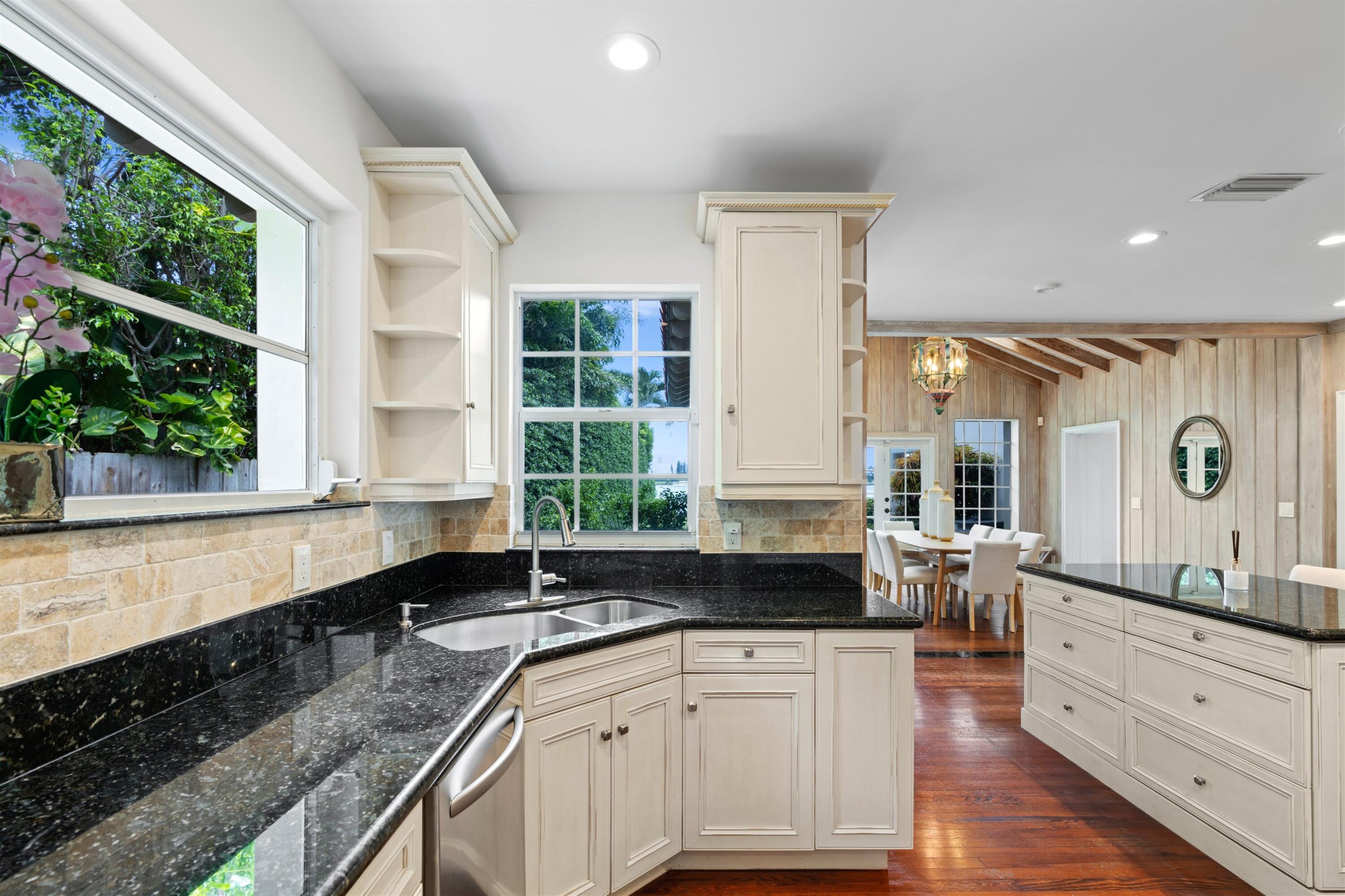 3304 N Flagler, West Palm Beach FL 33407