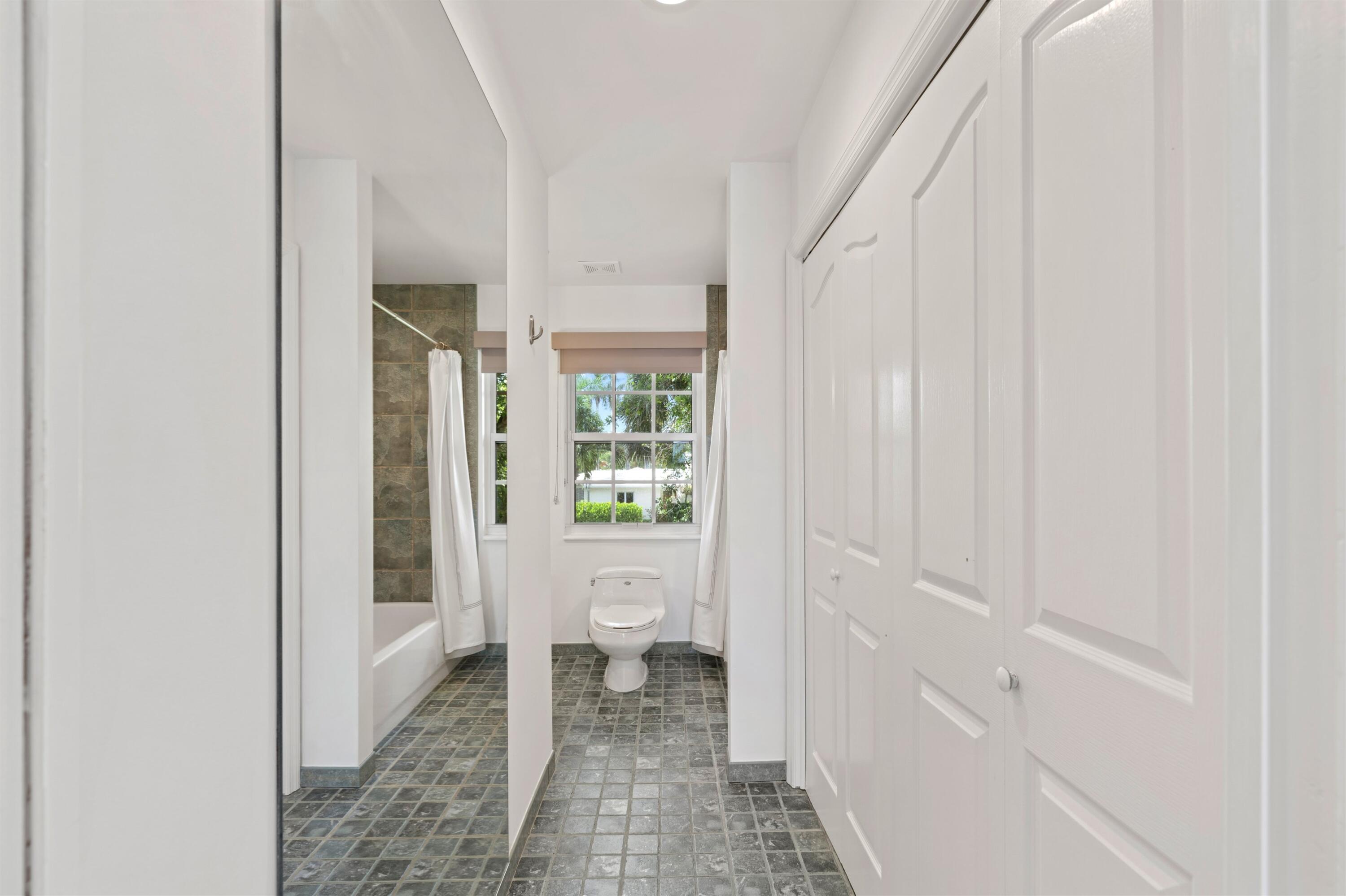 3304 N Flagler, West Palm Beach FL 33407