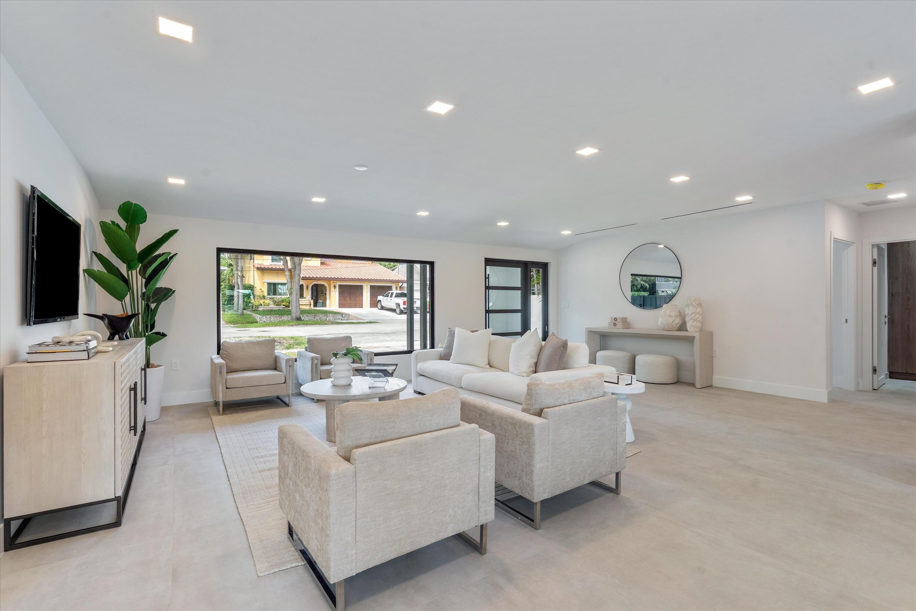 1032 SE 13th, Fort Lauderdale FL 33316