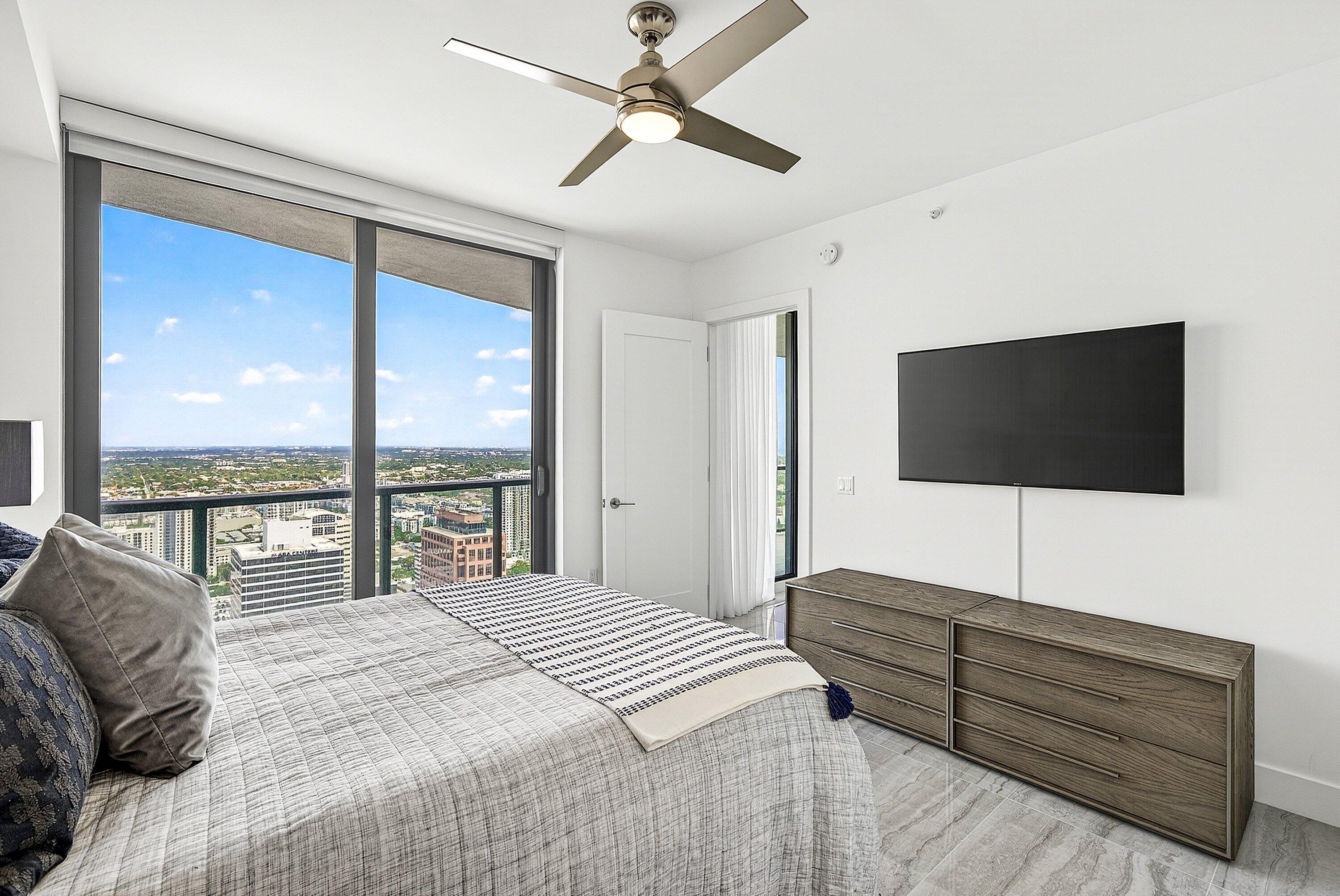 100 E Las Olas #4301, Fort Lauderdale FL 33301
