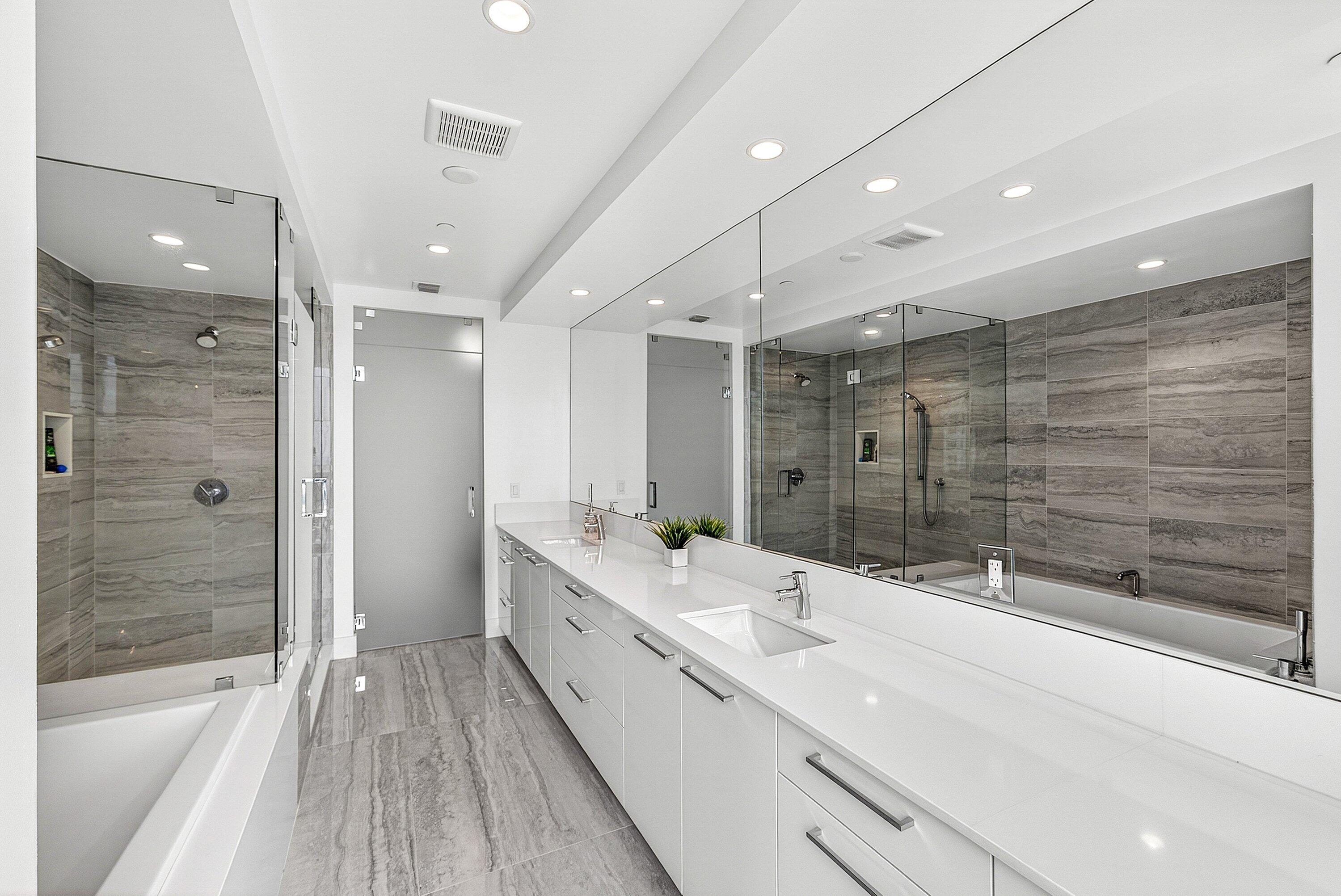 100 E Las Olas #4301, Fort Lauderdale FL 33301