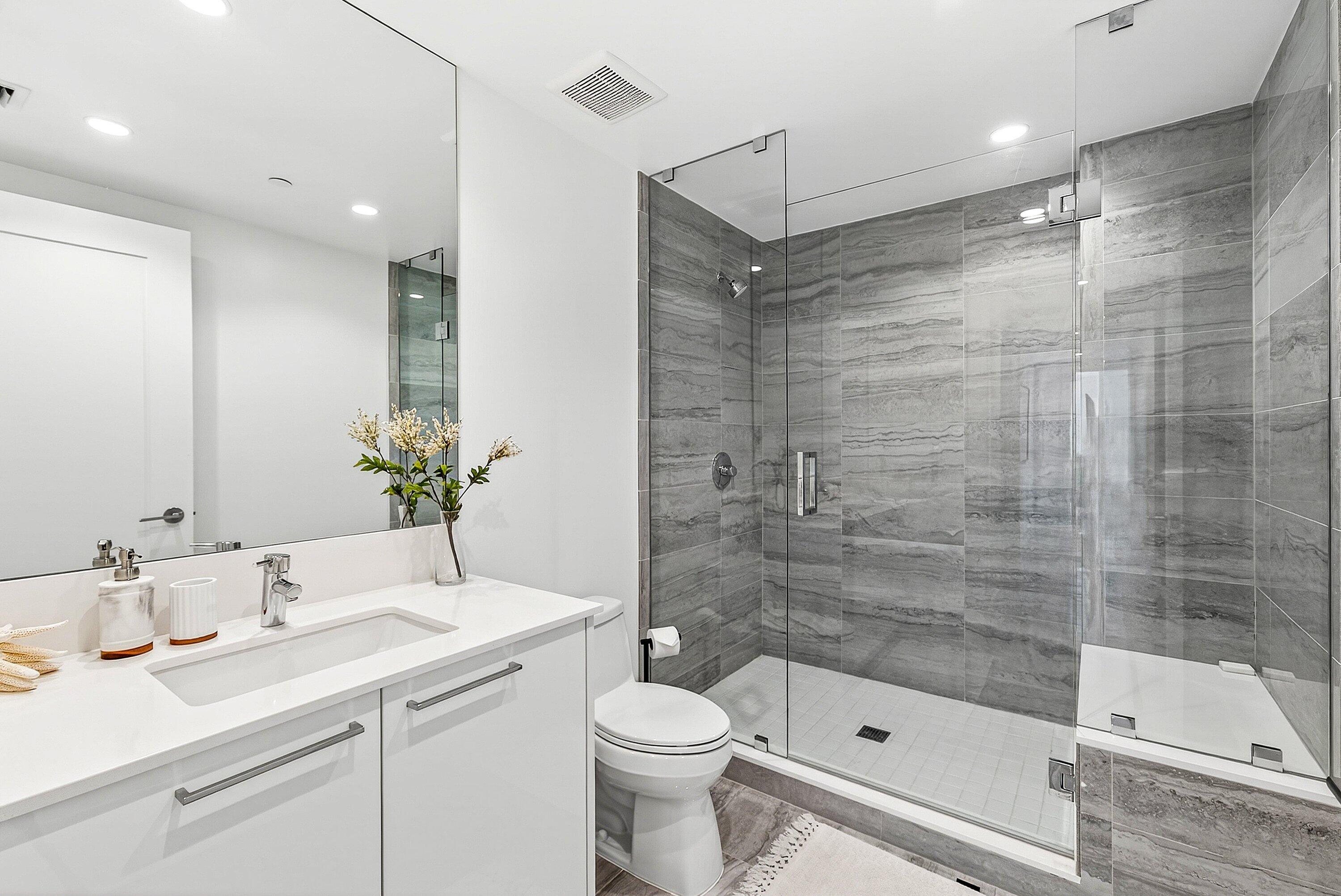 100 E Las Olas #4301, Fort Lauderdale FL 33301