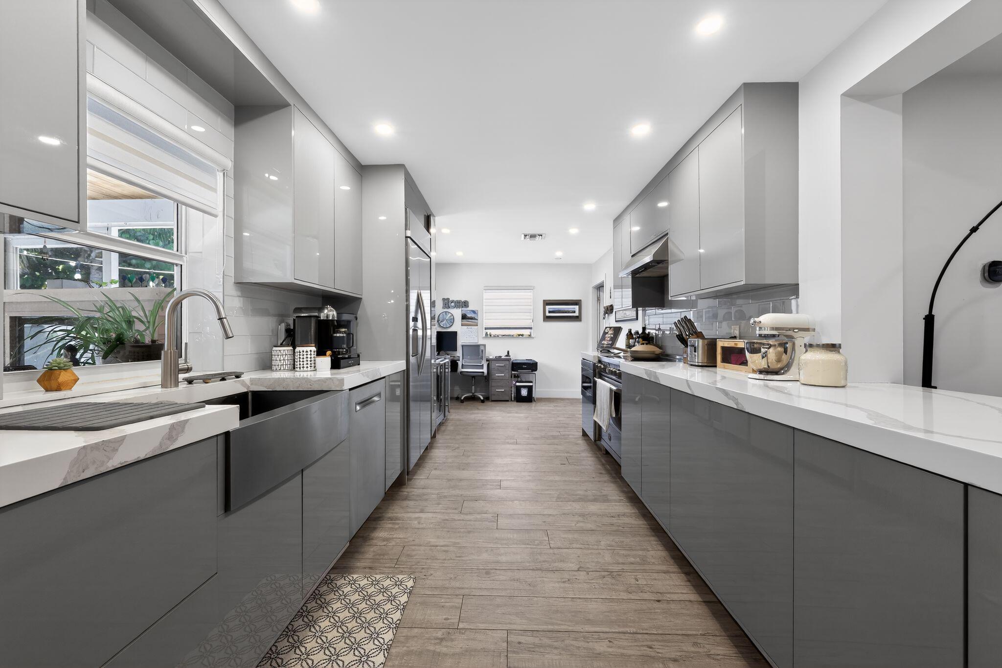 976 SW 11th, Boca Raton FL 33486