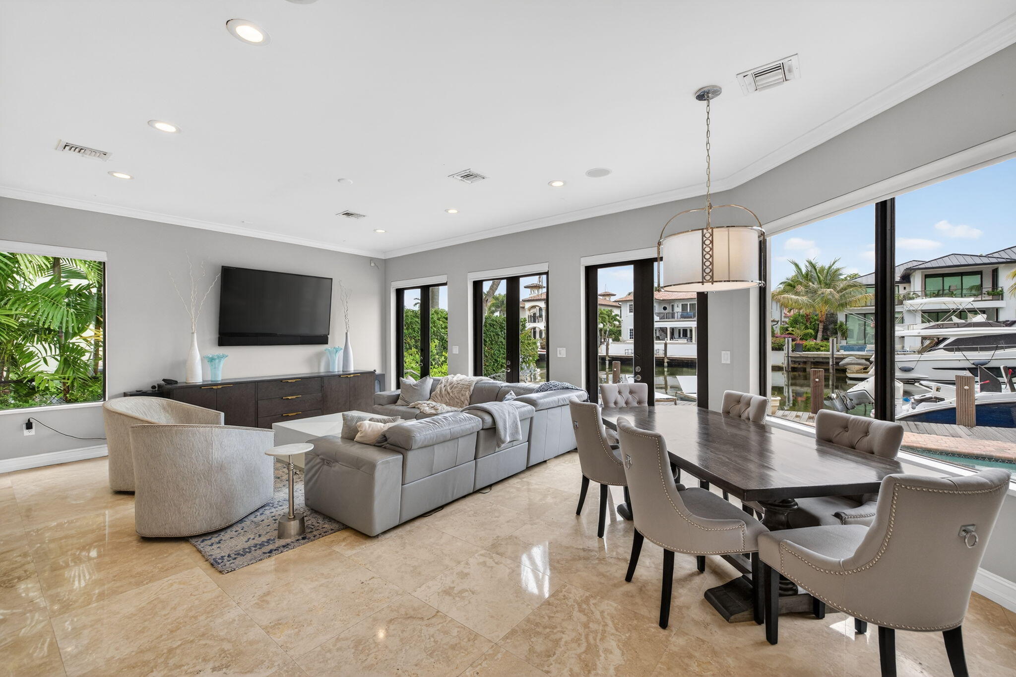 2406 Barcelona, Fort Lauderdale FL 33301