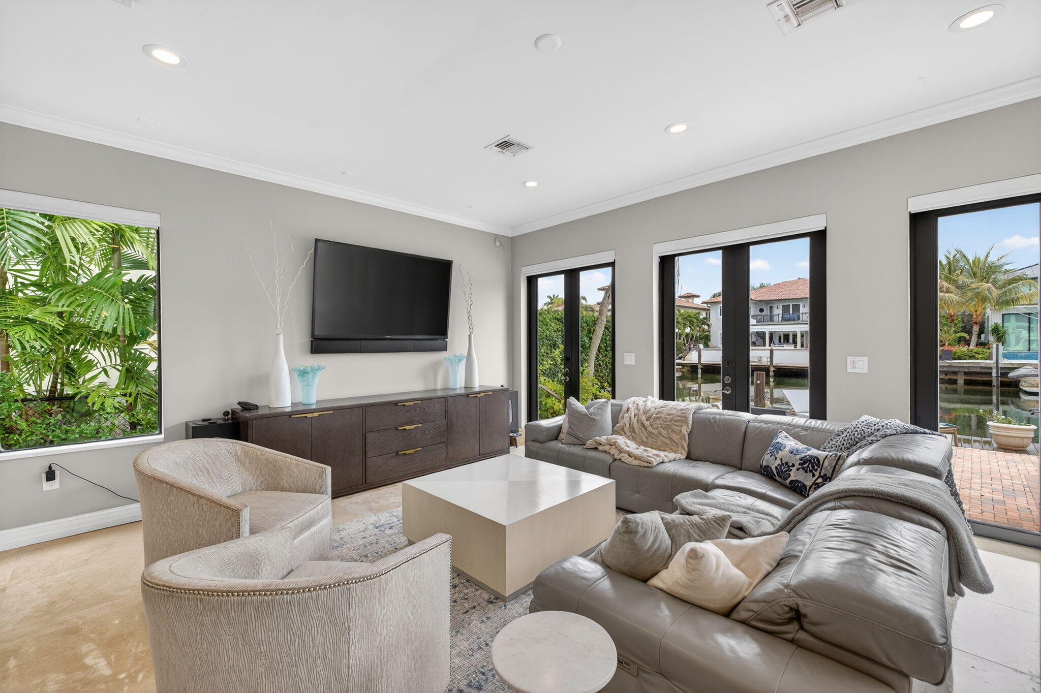 2406 Barcelona, Fort Lauderdale FL 33301